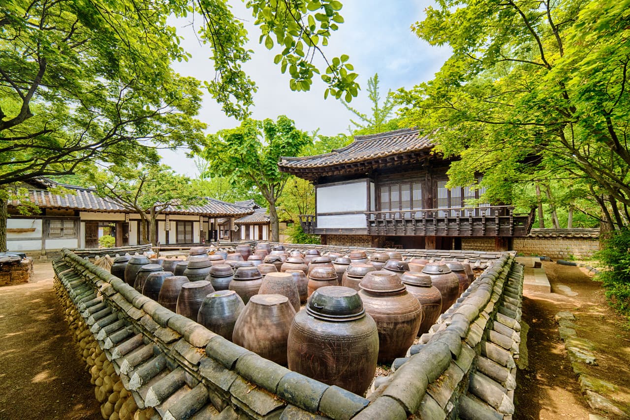 Korean Folk Village and Suwon Hwaseong Fortress Full-Day Tour from Seoul - image 13