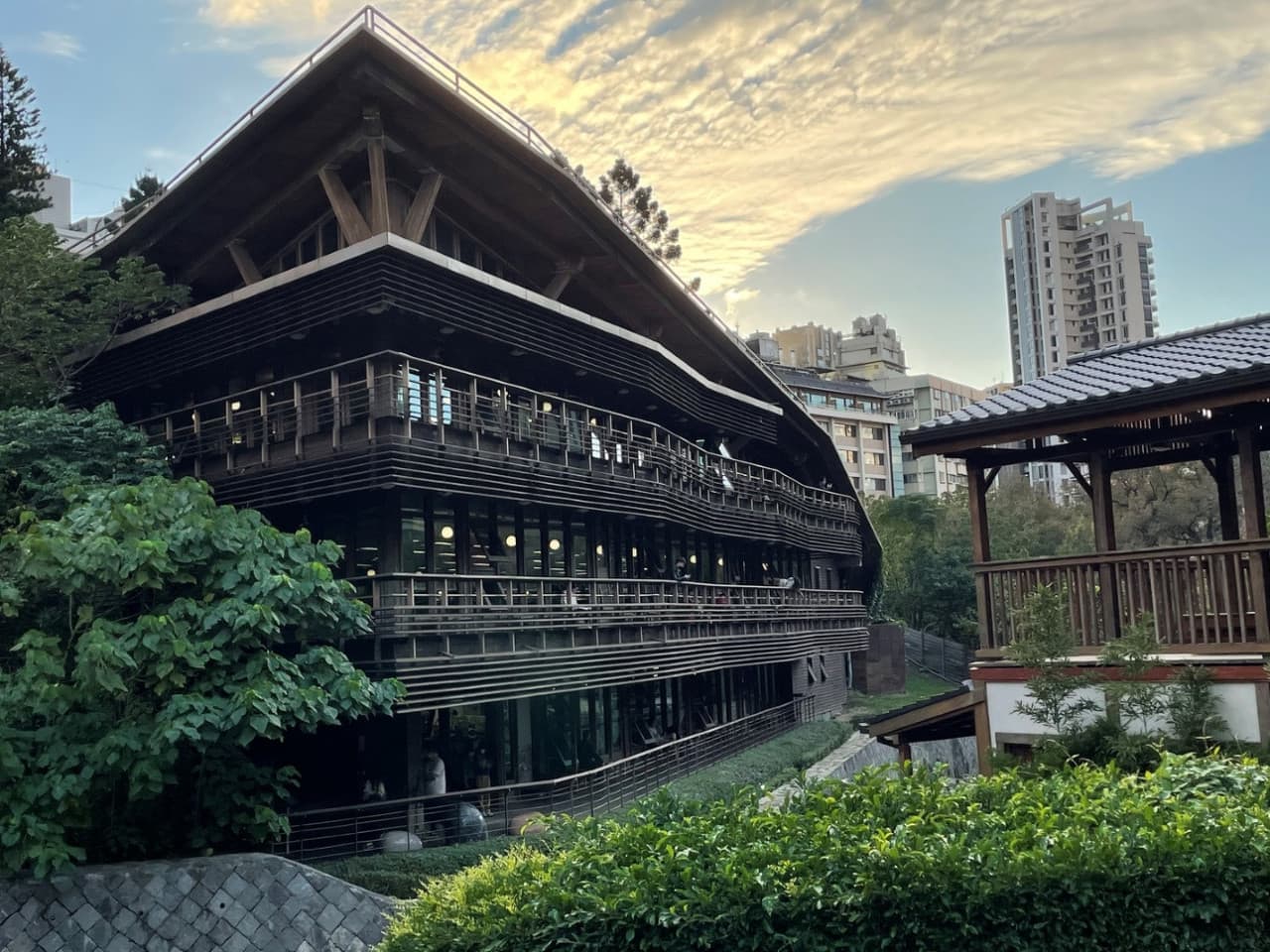 Yangmingshan National Park and Beitou Hot Spring Full-Day Tour from Taipei - imagen 4