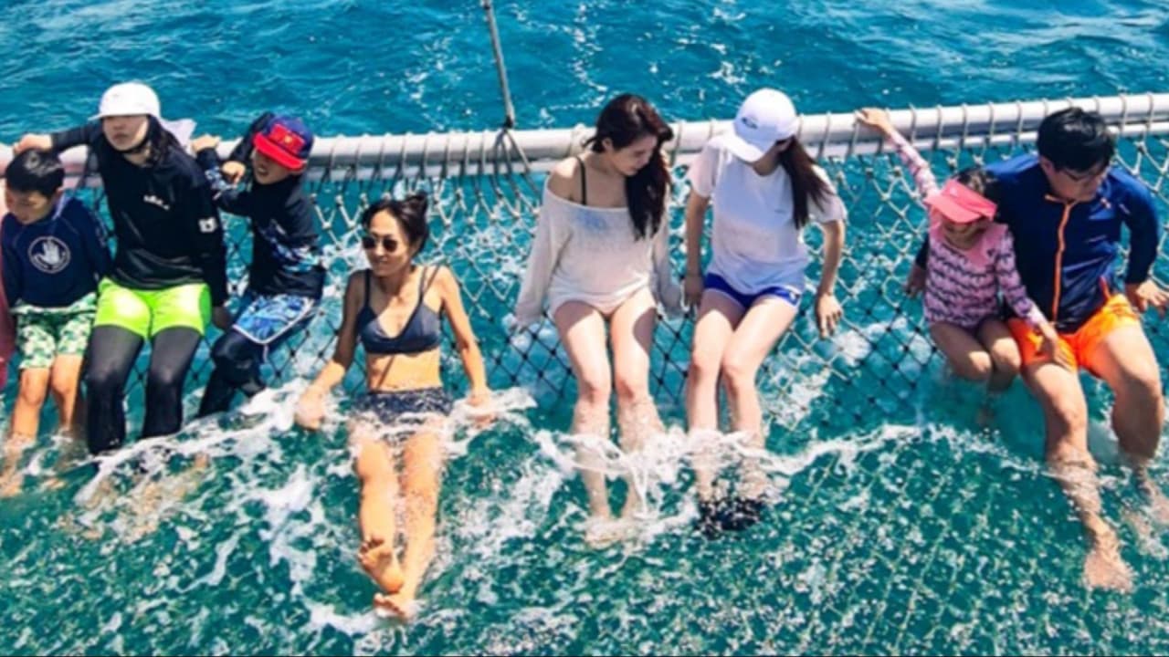 Port Stephens Tour with 4WD Ride and Sandboarding from Sydney - image 5