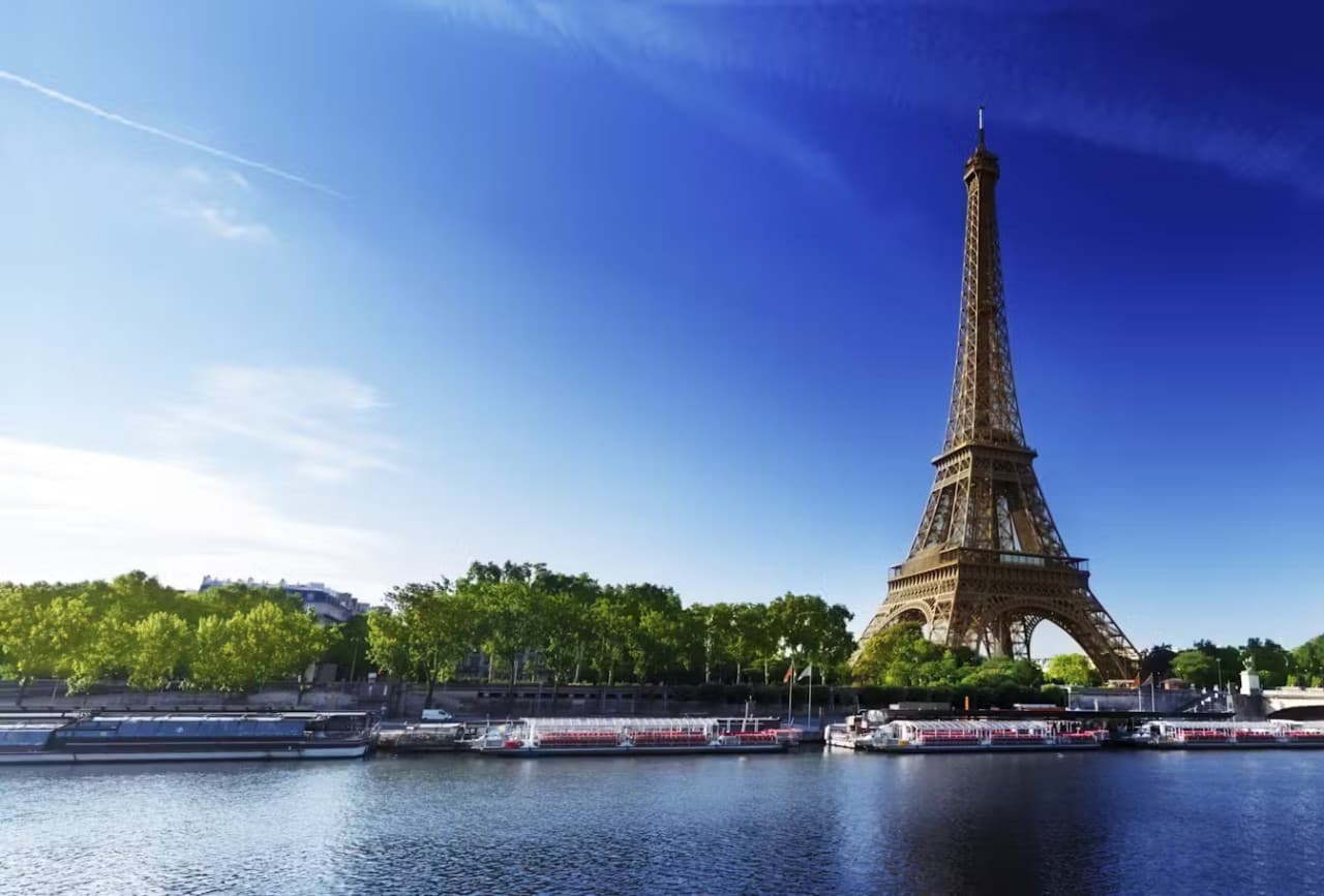 Eiffel Tower Reserved Access Tickets with Optional Summit - image 26