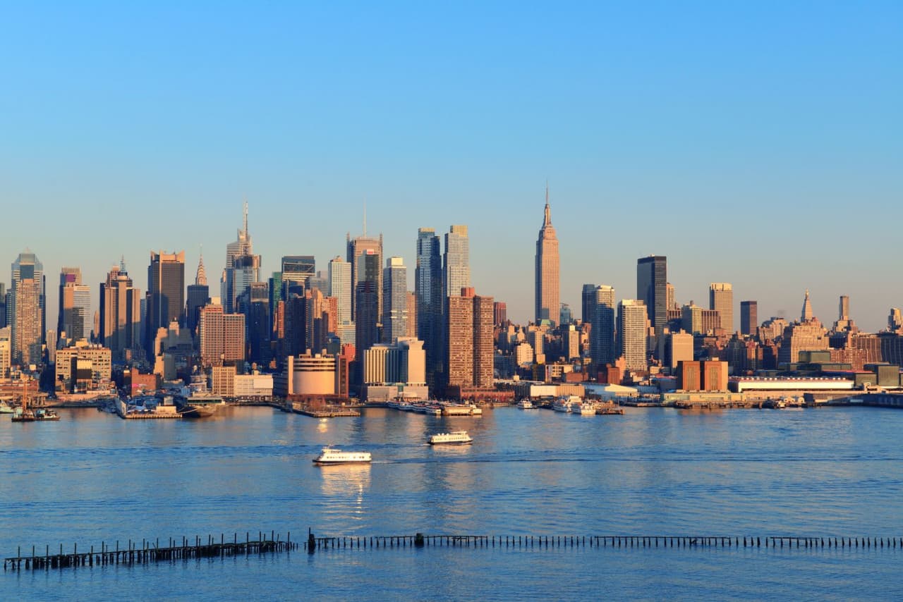 New York Boroughs Tour in Harlem, the Bronx, Queens, and Brooklyn - main image