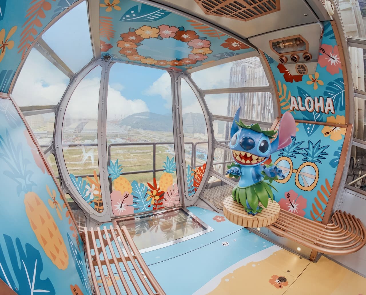 Studio City Macau Golden Reel Ferris Wheel - image 3
