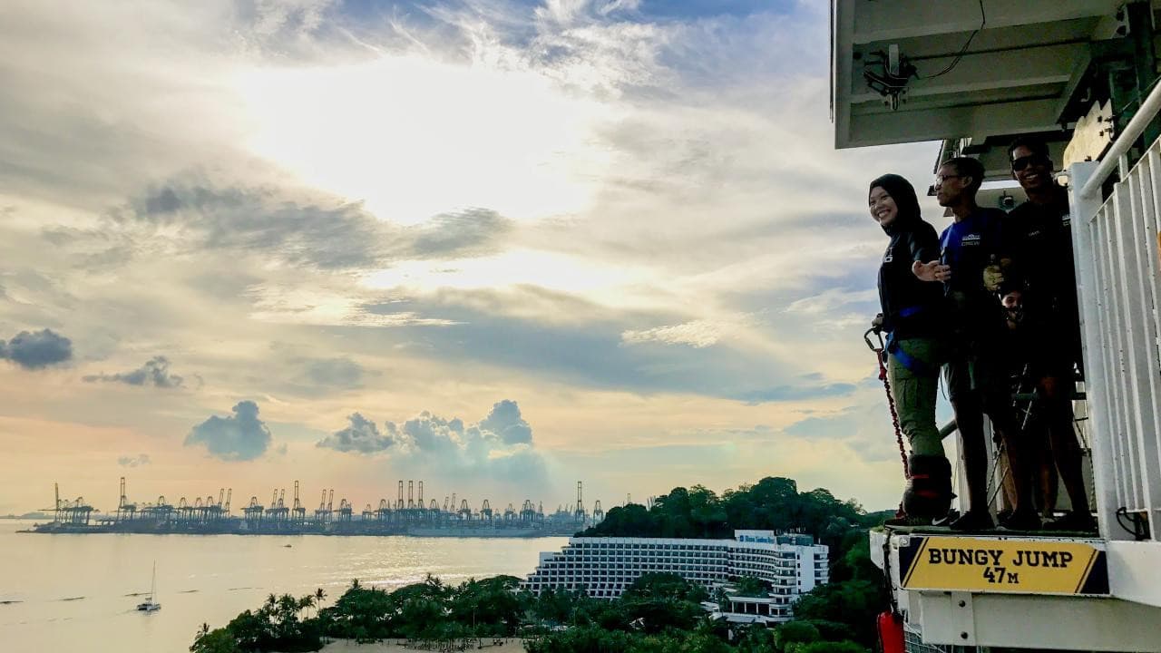 Skypark Sentosa by AJ Hackett Ticket: Bungy Jump and Giant Swing - image 13