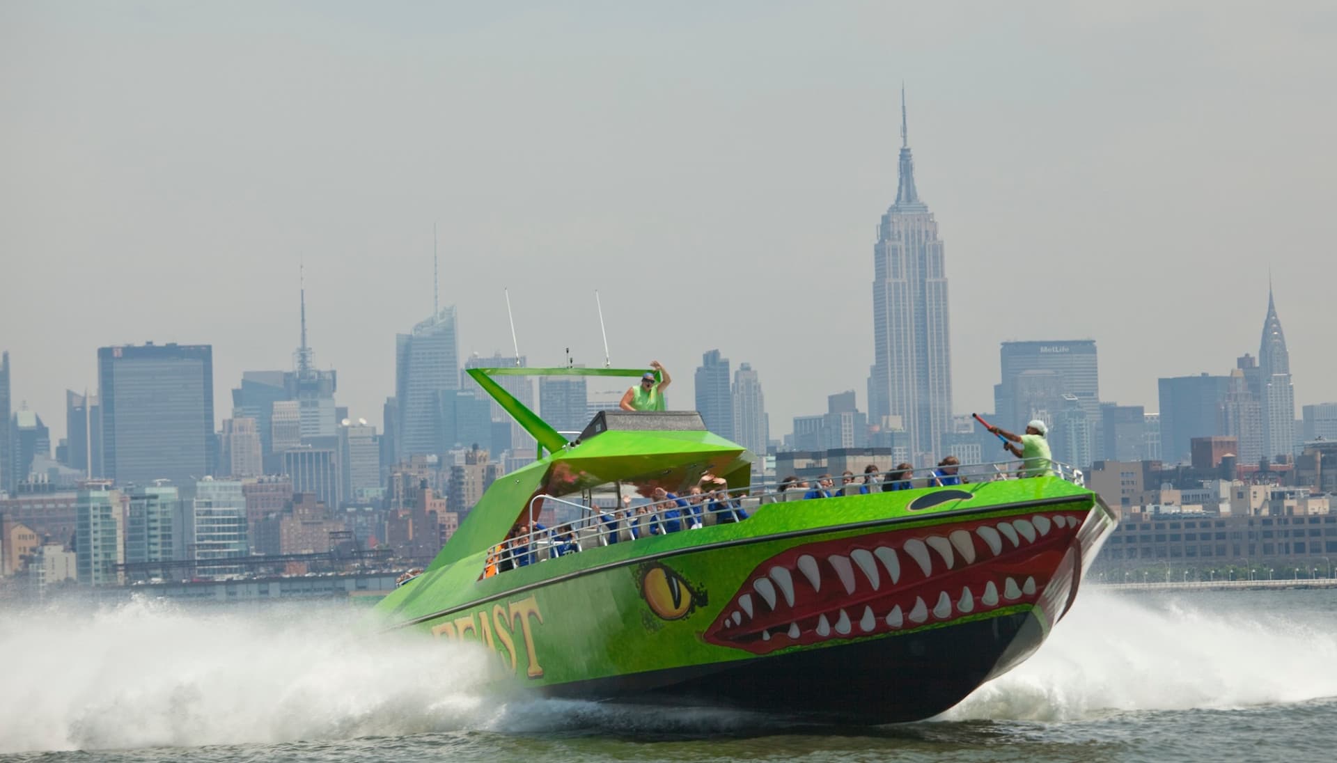 The Beast Speedboat Ride to Statue of Liberty by Circle Line: Reserved Straight-to-Board Ticket - image 2