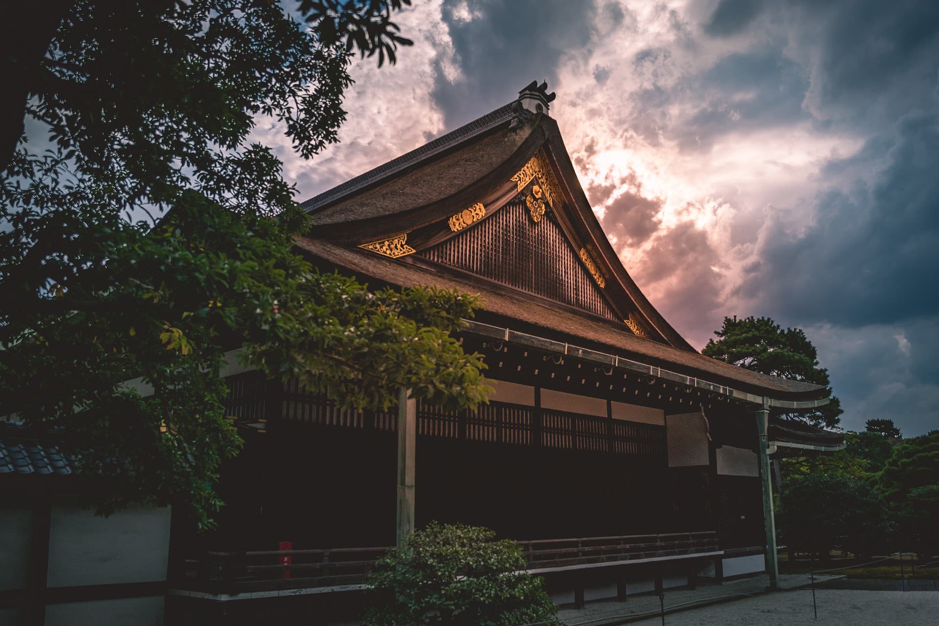 Kyoto Full-Day Tour: Nijo Castle, Kinkaku-ji,  Fushimi Inari Taisha, Kiyomizu-dera Temple - imagen 3