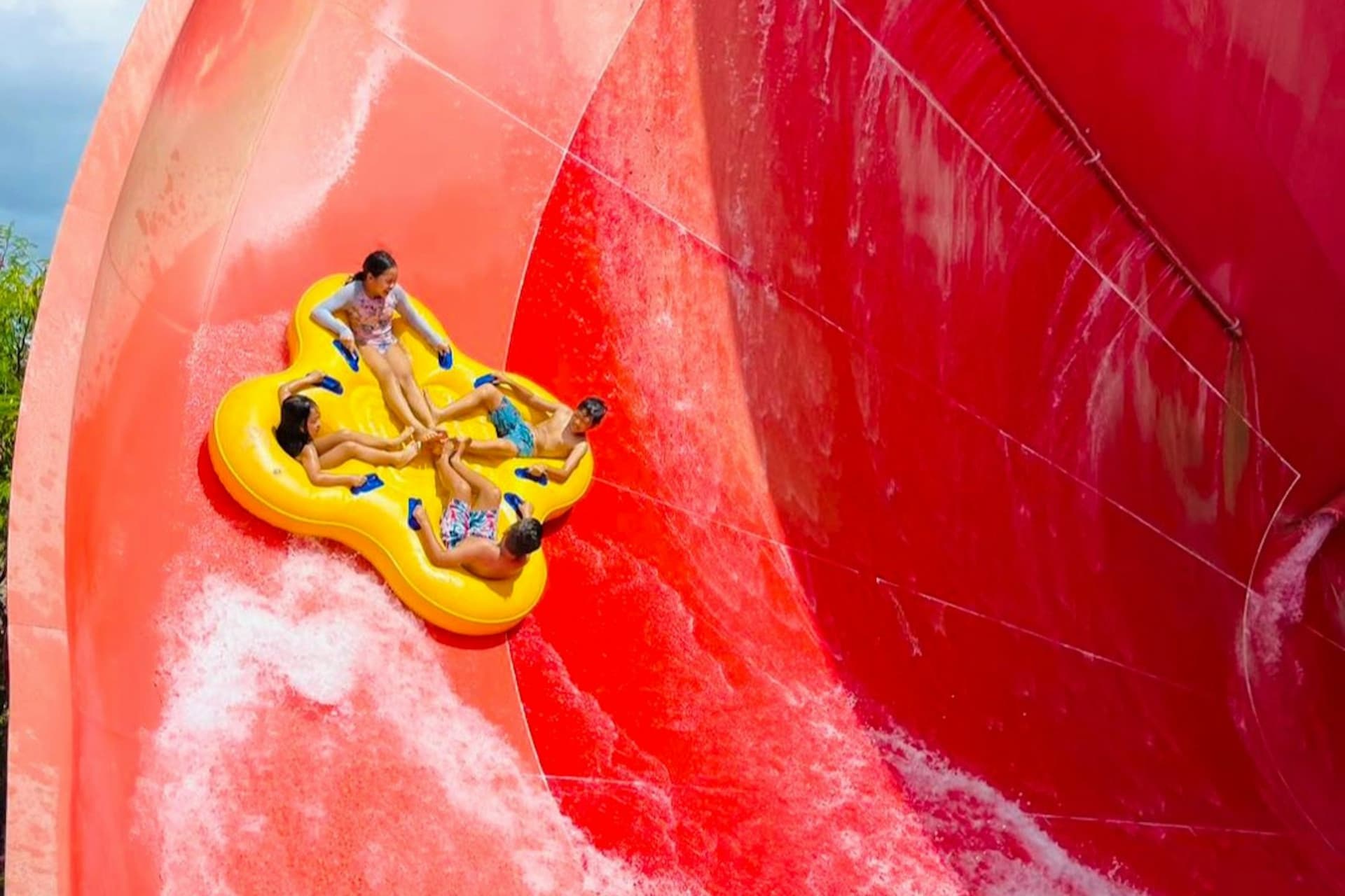 Hawaii: Wet 'n' Wild Ticket + Transportation from Waikiki - image 6
