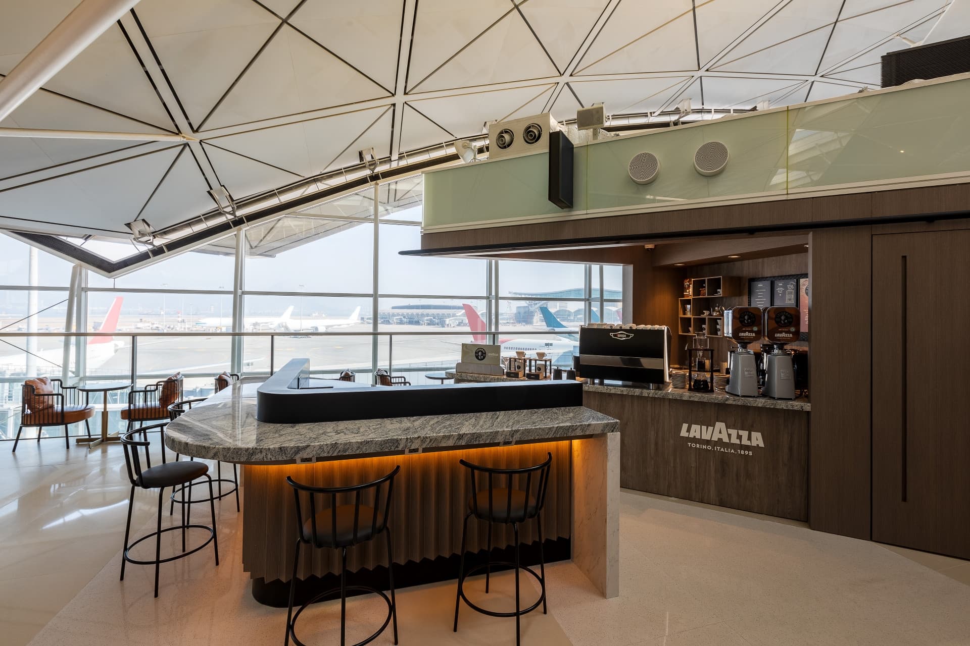 Plaza Premium Lounge - Hong Kong International Airport Terminal 1 - image 8