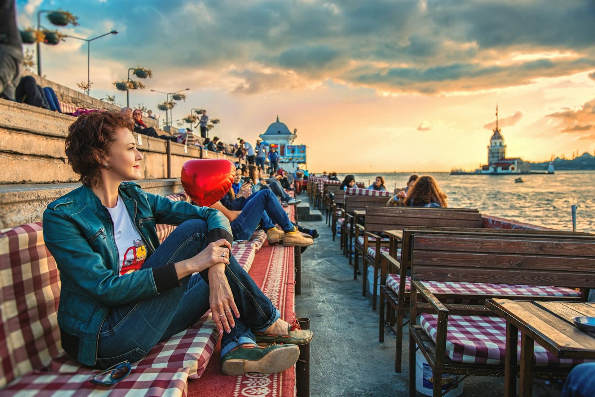 Istanbul Europe and Asia Half-Day Private Tour: Maiden's Tower and Mihrimah Sultan Mosque - main image
