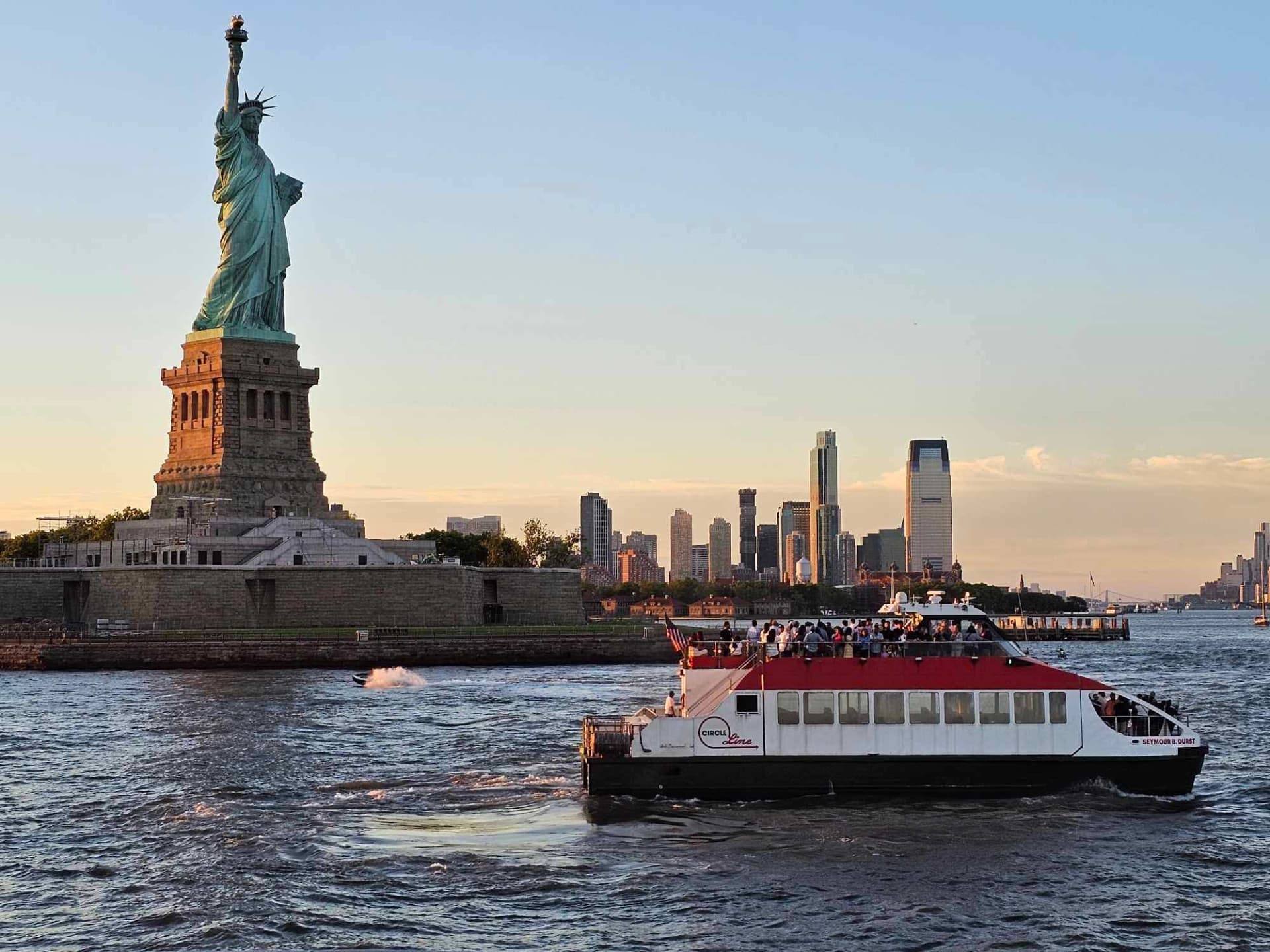 Official Circle Line Cruises, Downtown NYC: Reserved Straight-to-Board Ticket - main image