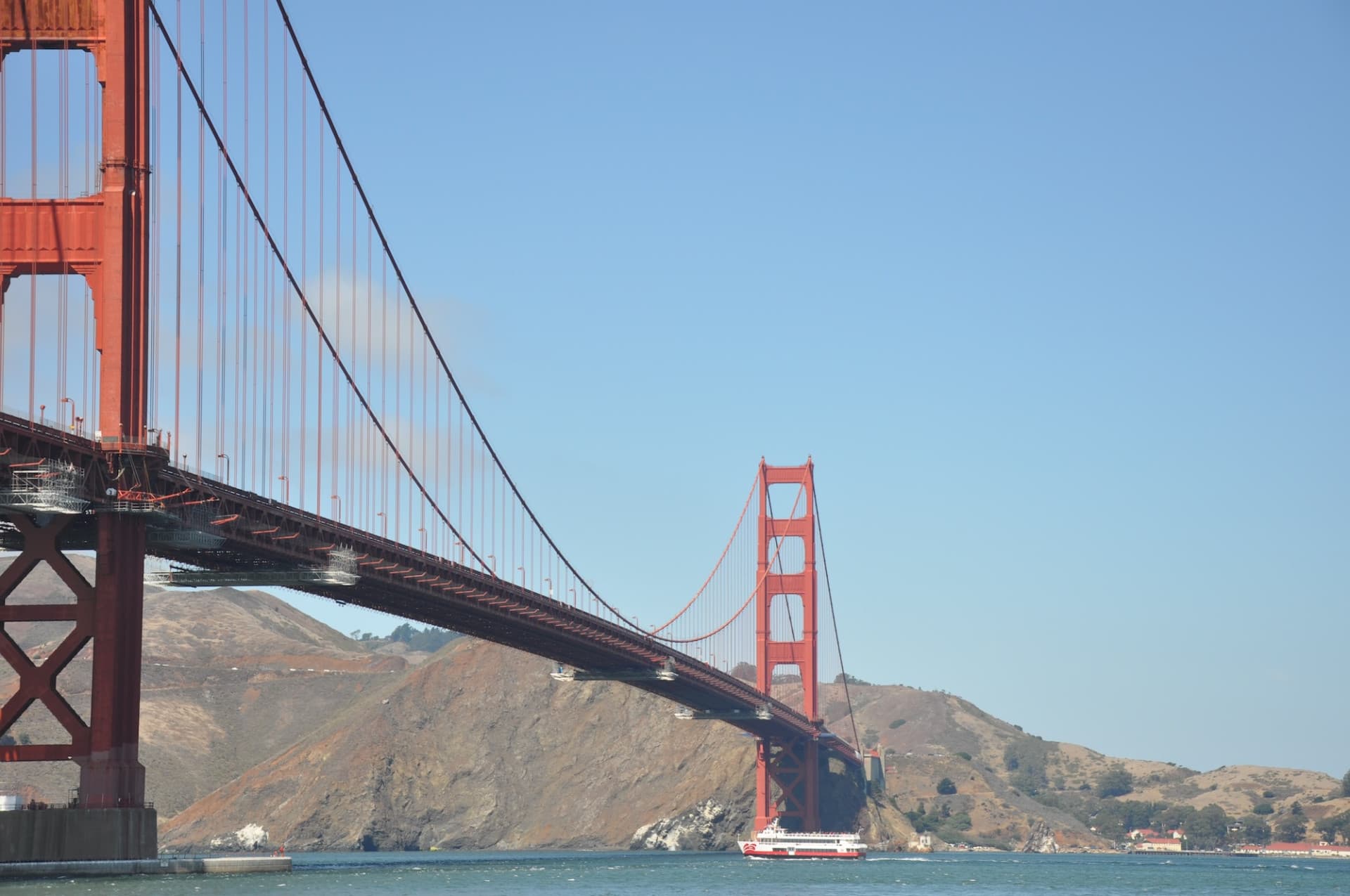 San Francisco Bay 1.5 Hour Bridge to Bridge Sightseeing Boat Cruise by Red and White Fleet - imagen 7