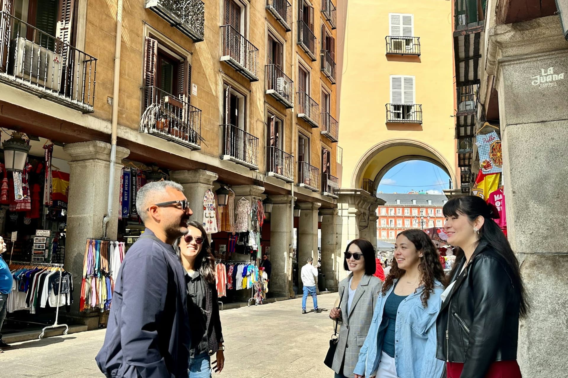 Madrid: tour a pie vespertino de 1,5 horas - imagen 2