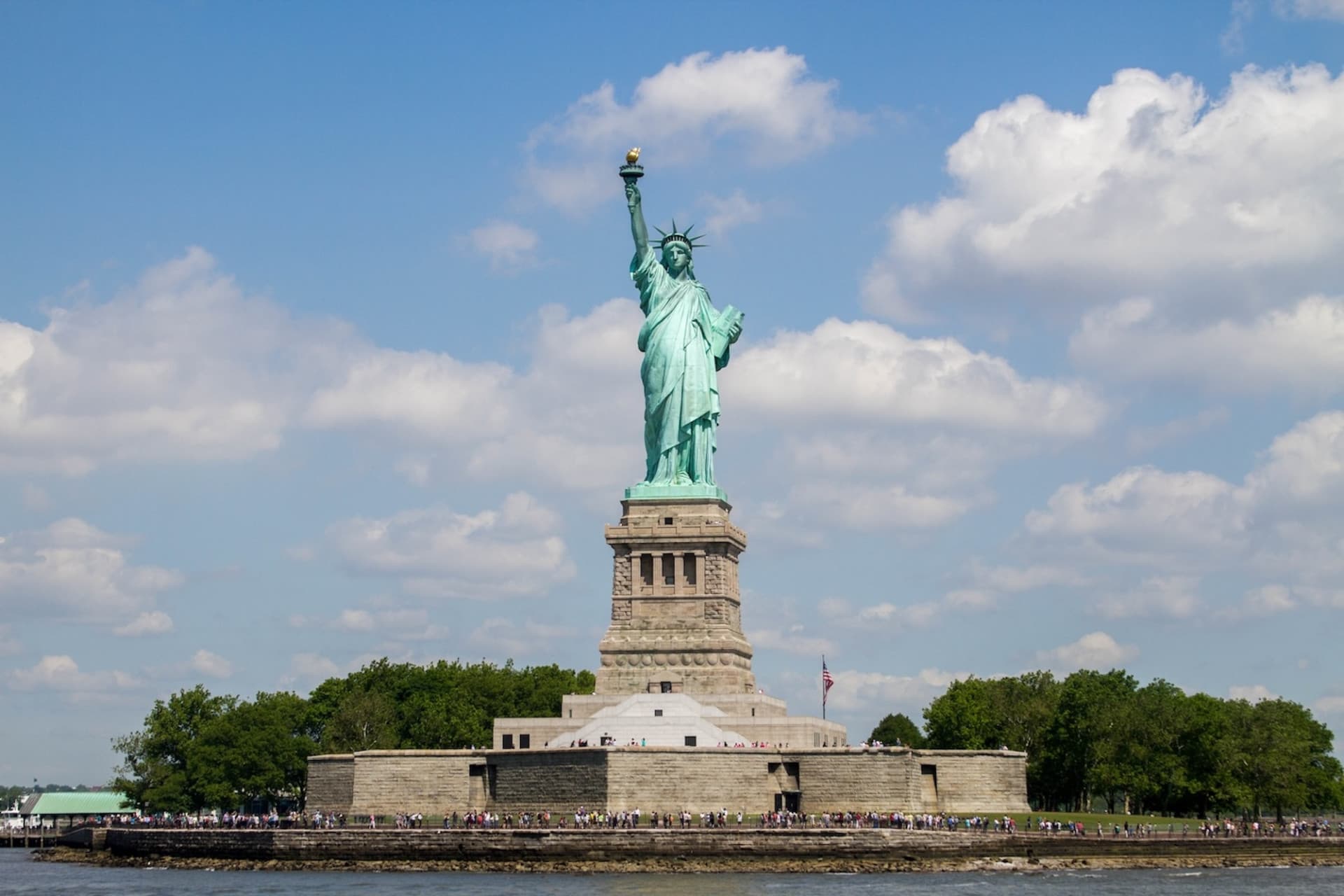 Official Circle Line Cruises, Downtown NYC: Reserved Straight-to-Board Ticket - image 10