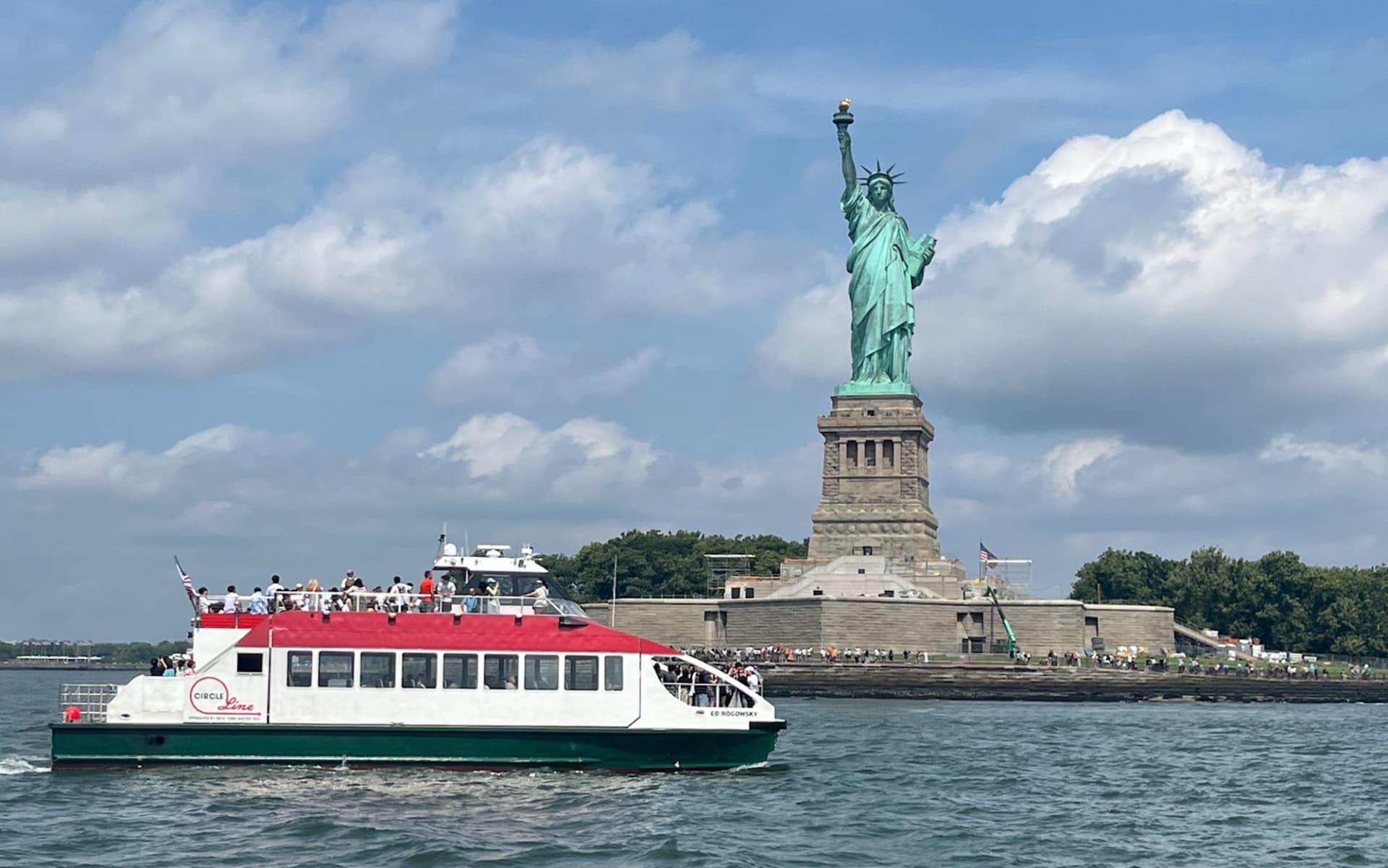 Official Circle Line Cruises, Downtown NYC: Reserved Straight-to-Board Ticket - image 3