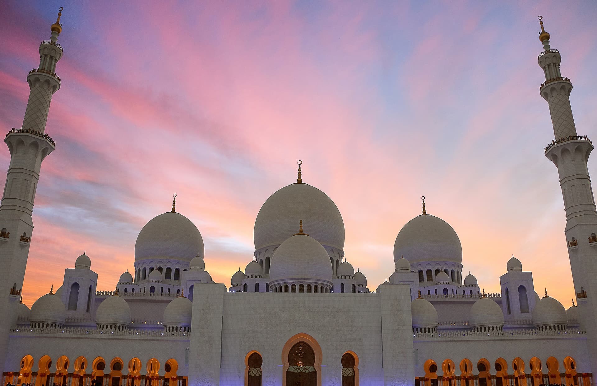Abu Dhabi Mosque and Ferrari World Tour from Dubai - imagen principal
