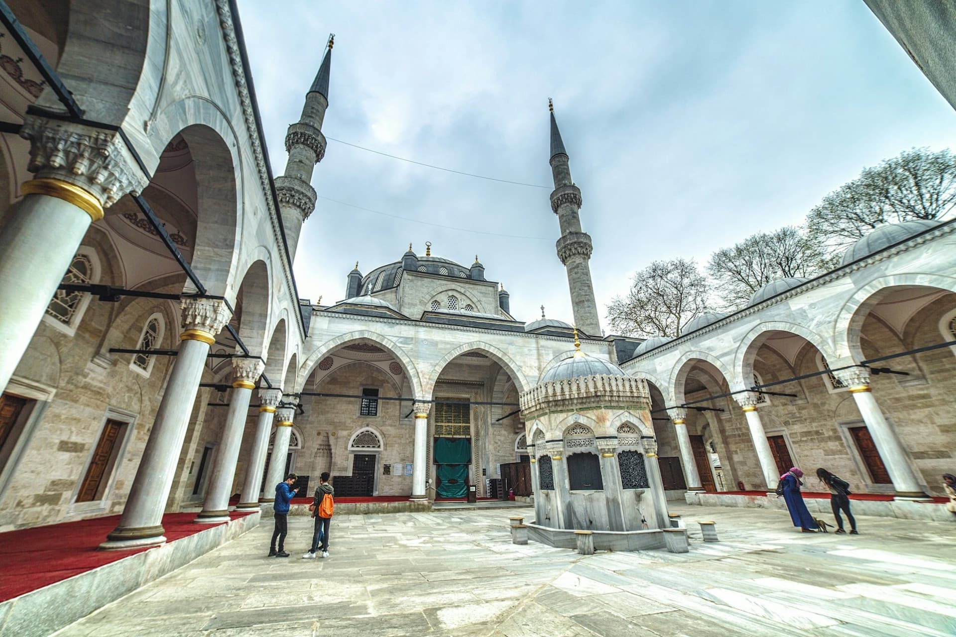 Istanbul Europe and Asia Half-Day Private Tour: Maiden's Tower and Mihrimah Sultan Mosque - image 4