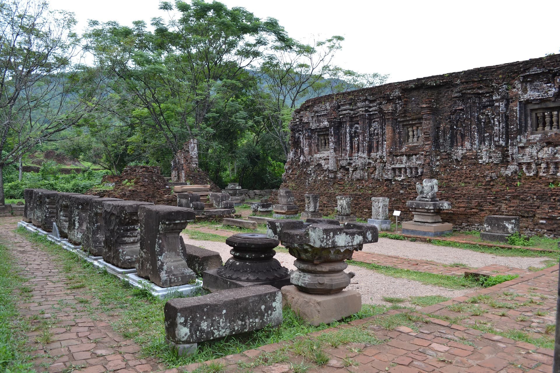 My Son Sanctuary and Hoi An Ancient Town Tour from Da Nang - image 3