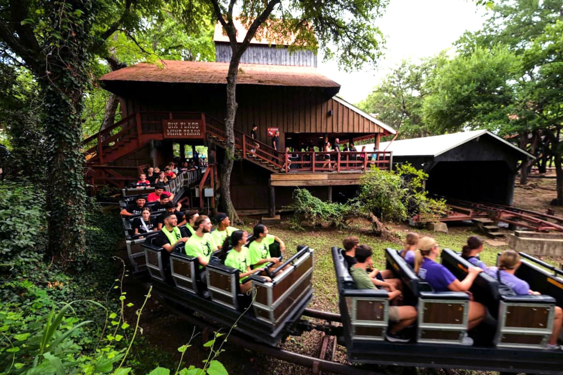 Six Flags Over Texas Ticket - image 3