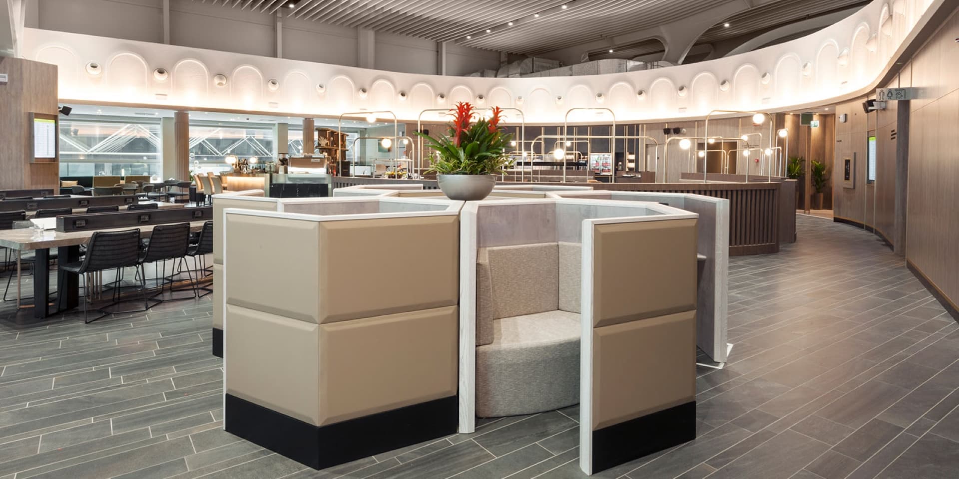 Plaza Premium Lounge - Leonardo da Vinci-Fiumicino Airport Terminal 3 - image 10