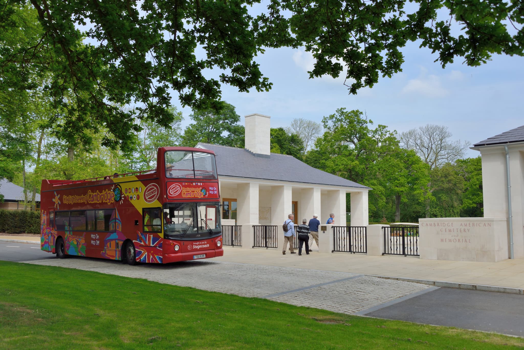 City Sightseeing Cambridge Hop-on Hop-off Bus Tour - image 4