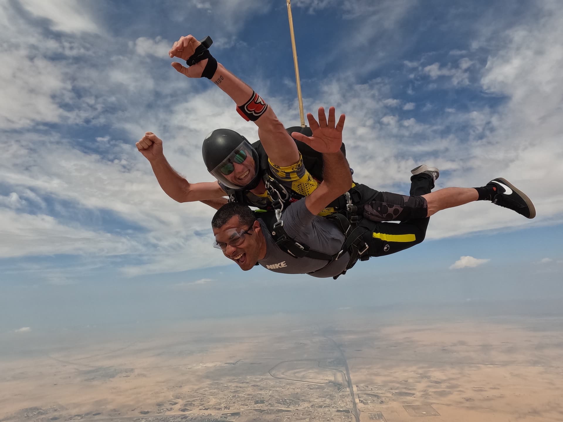 Experiencia de paracaidismo tándem en Skydive Dubai - imagen 5