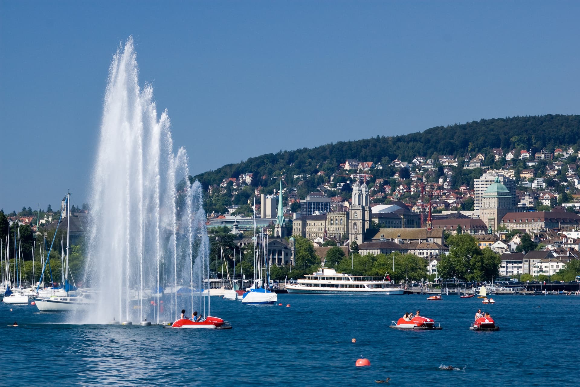 Zurich City Tour with Cruise and Lindt Home of Chocolate - imagen 3