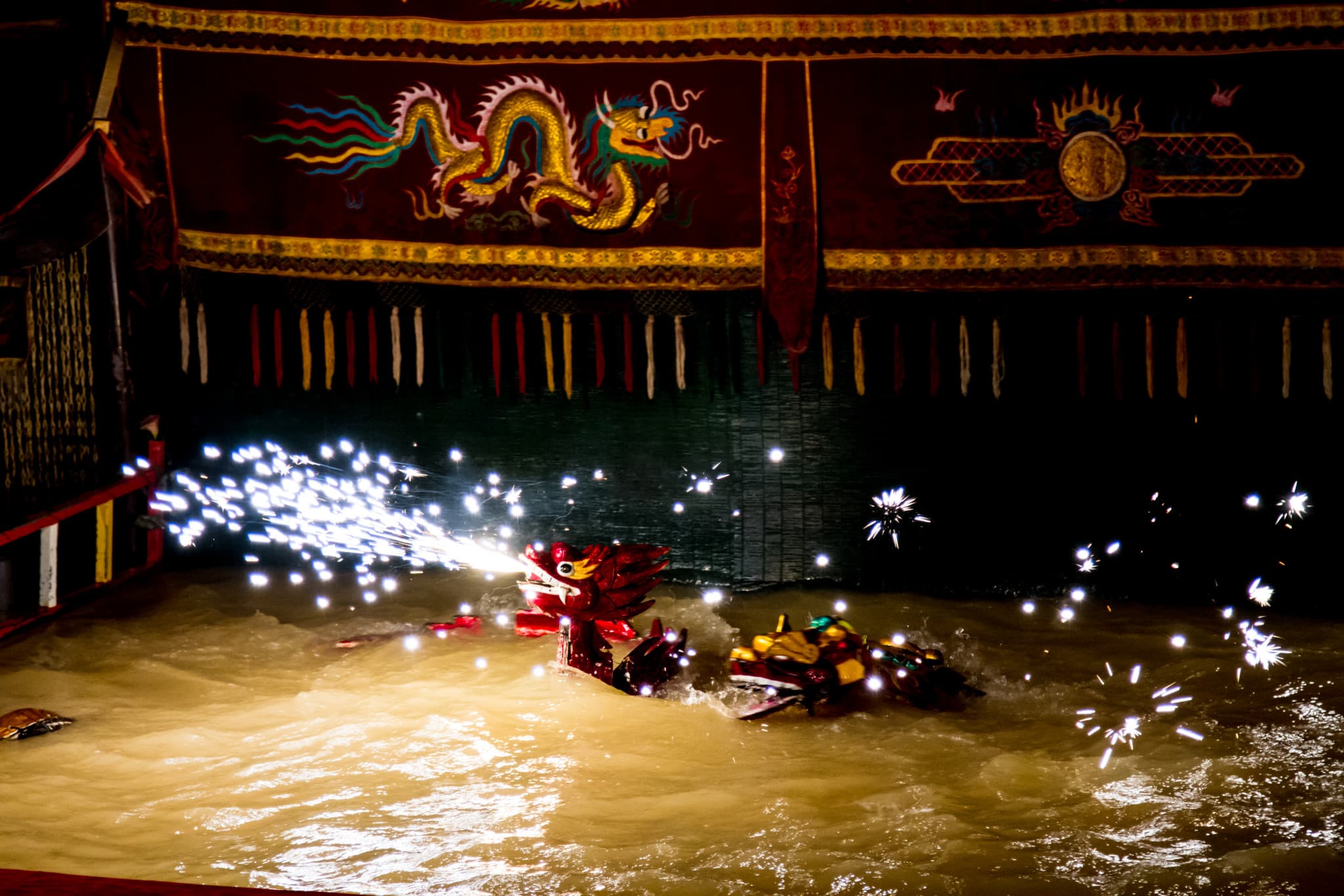 Traditional Vietnamese Water Puppet Show with Dinner in Ho Chi Minh - image 18