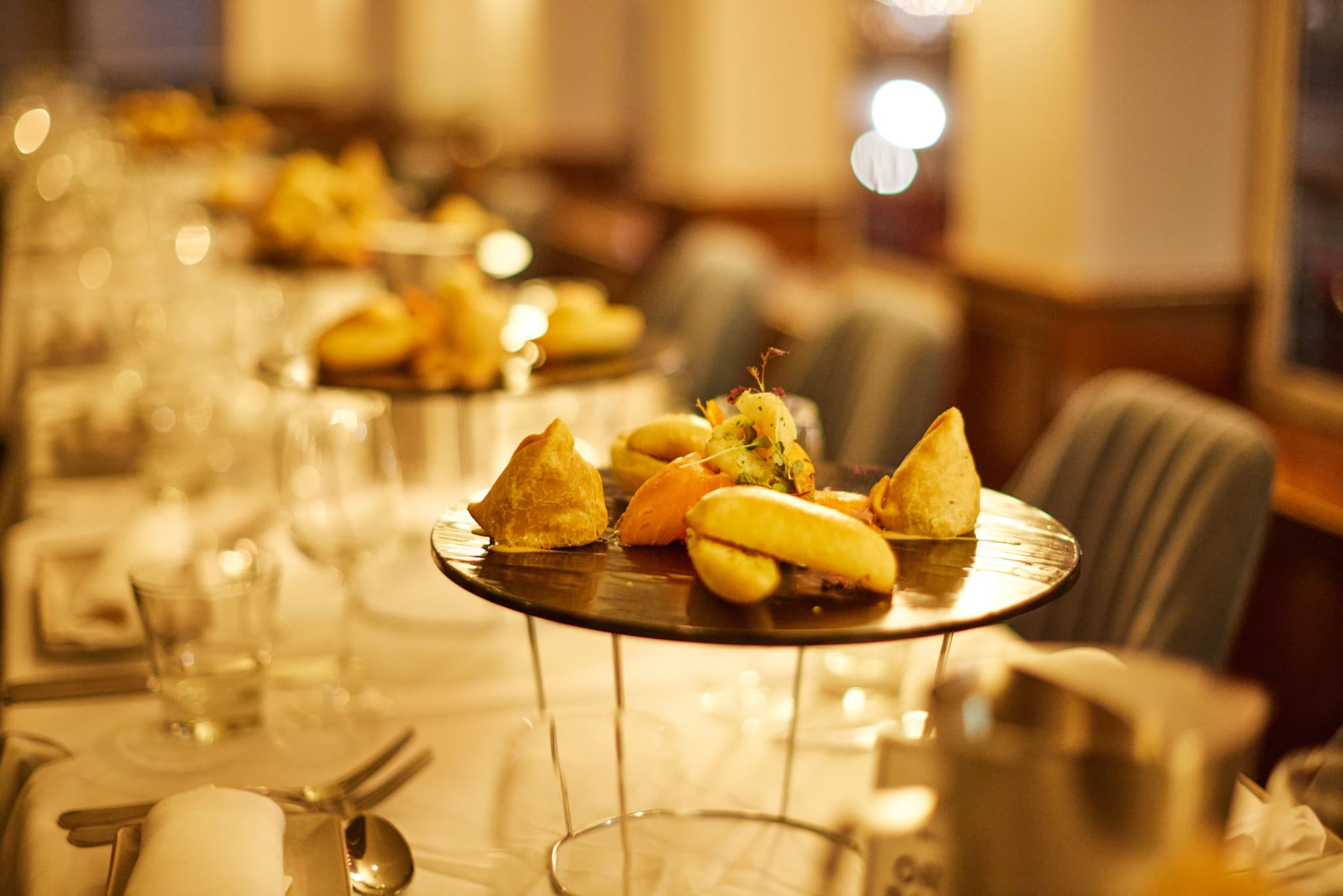 Sydney Harbour Showboat Dinner Cruise - image 8
