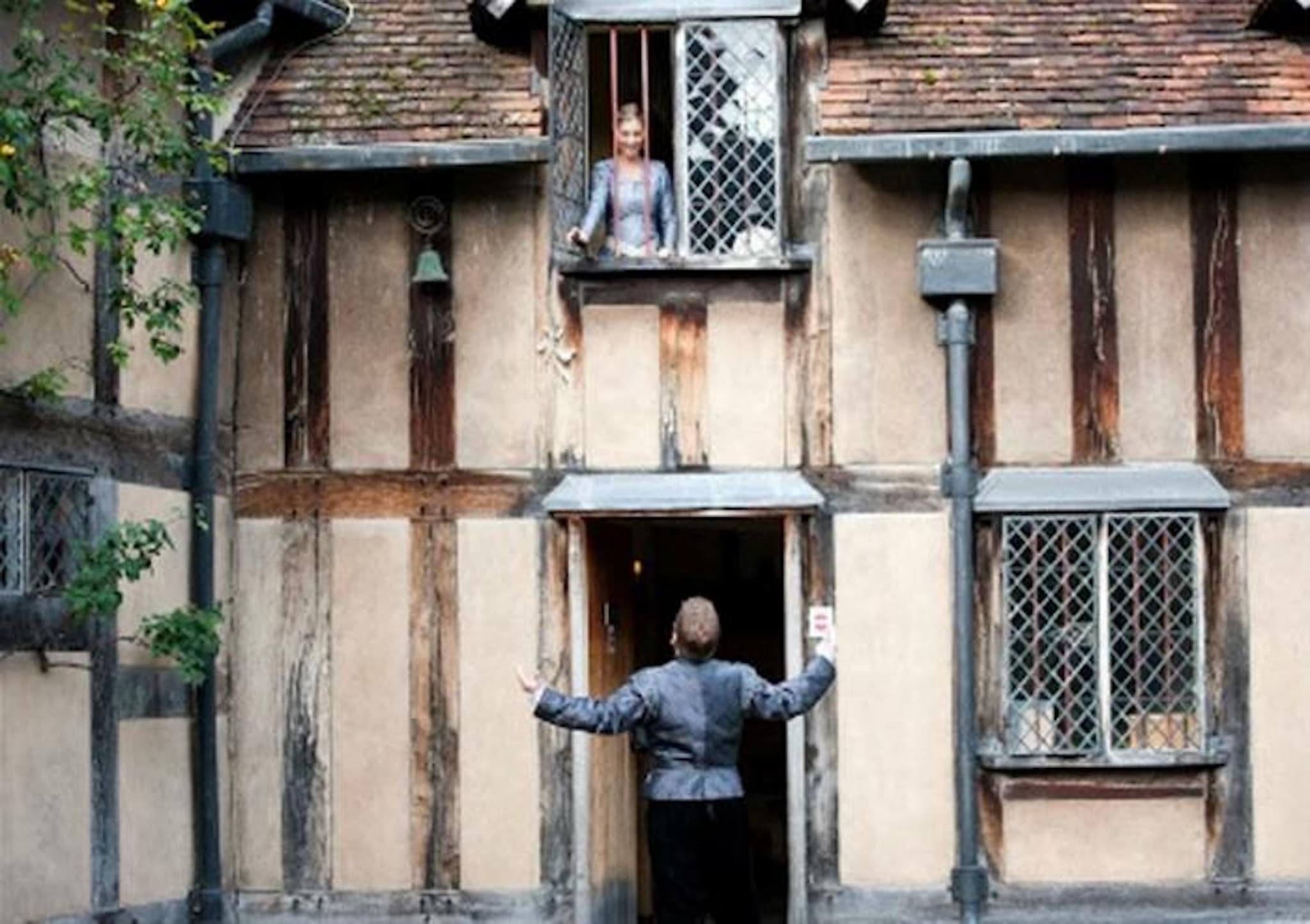 Oxford, Stratford-upon-Avon, Cotswolds, and Warwick Castle Tour from London - image 2