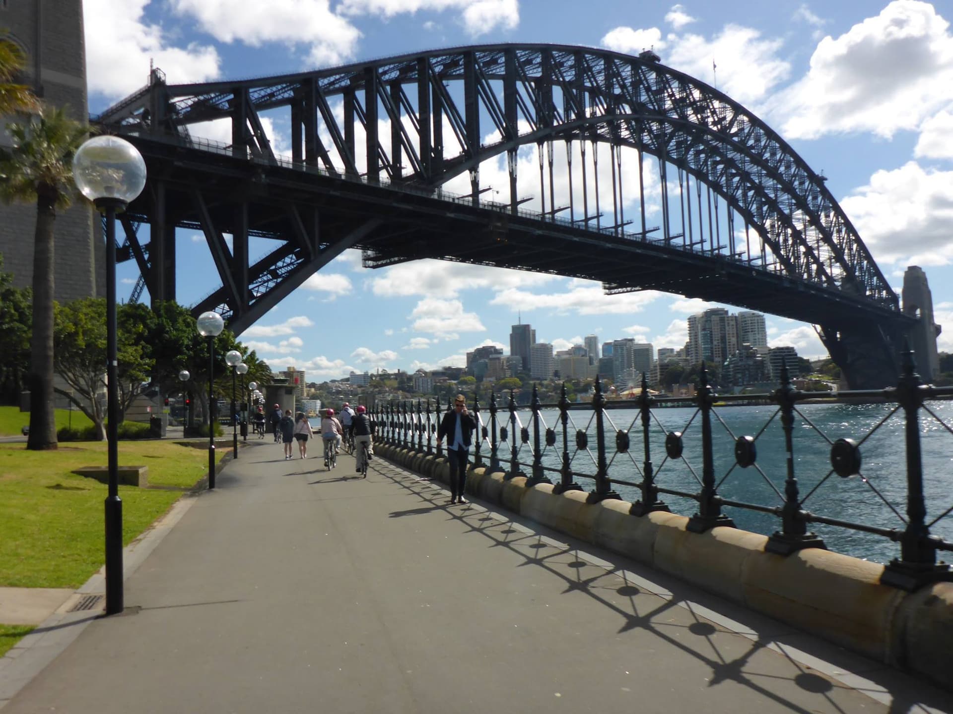Manly Beach Cycling Tour with Sunset Cruise - imagen 13
