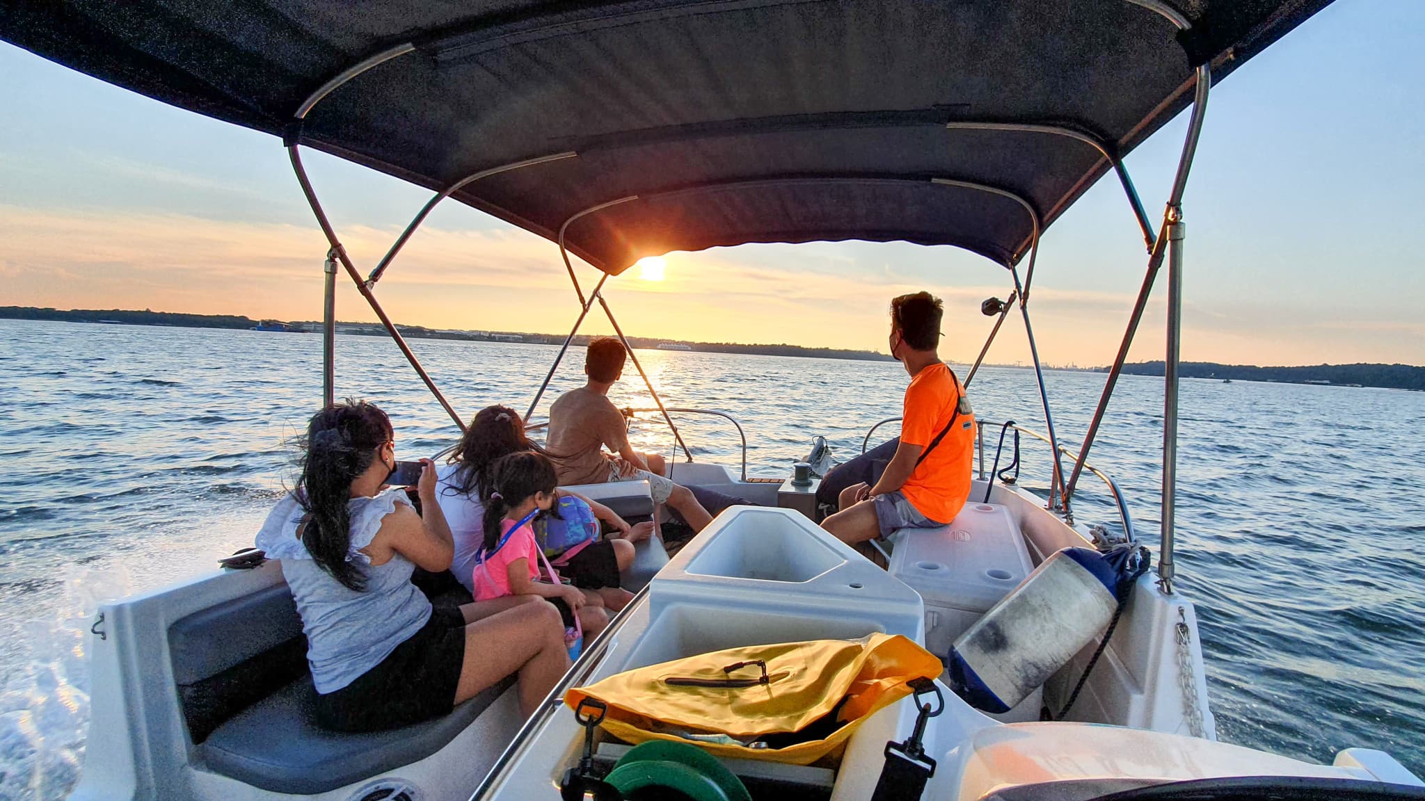 Kelong and Pulau Ubin Boat Tour - image 2