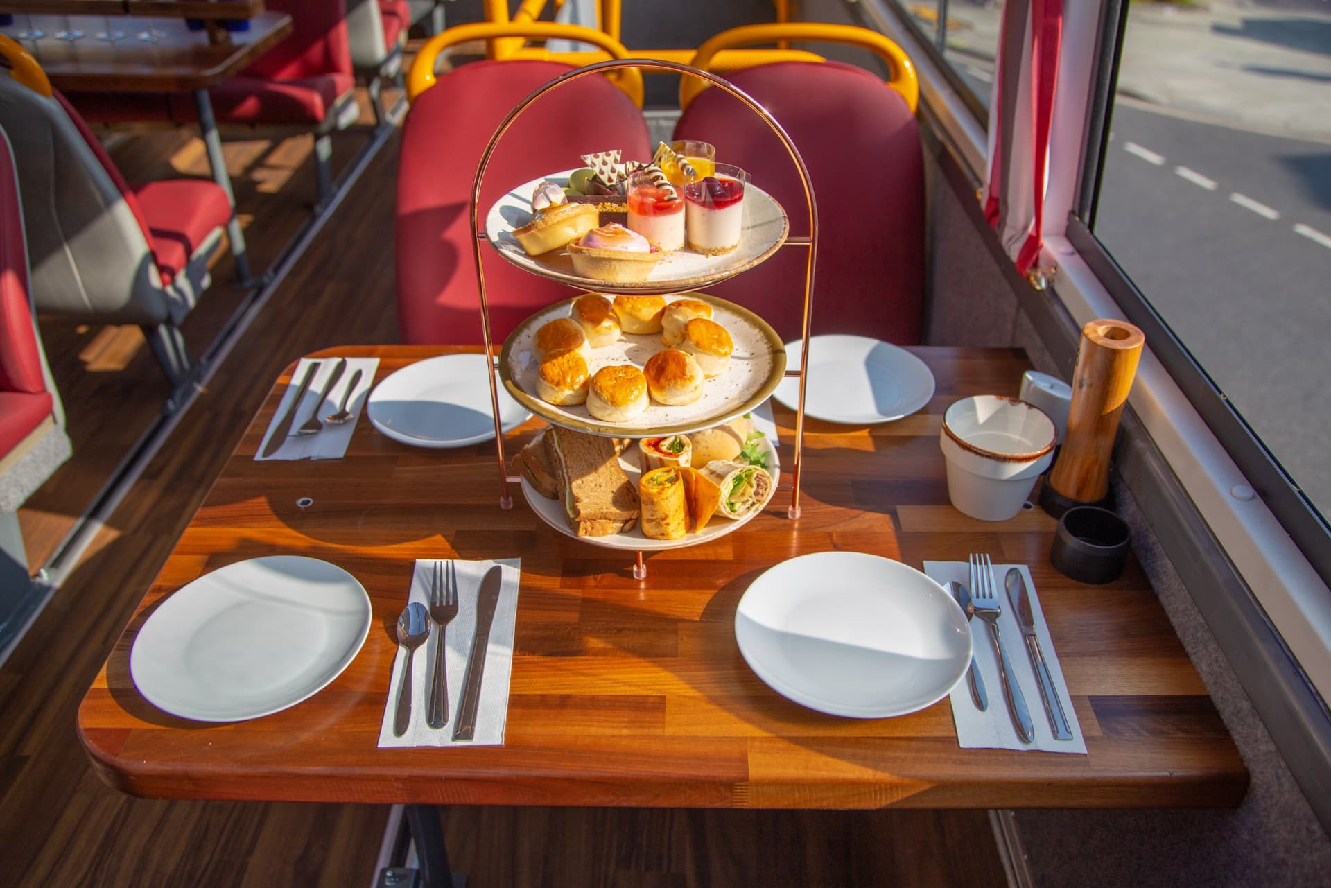 Afternoon Tea Bus with Panoramic Tour of London - image 11