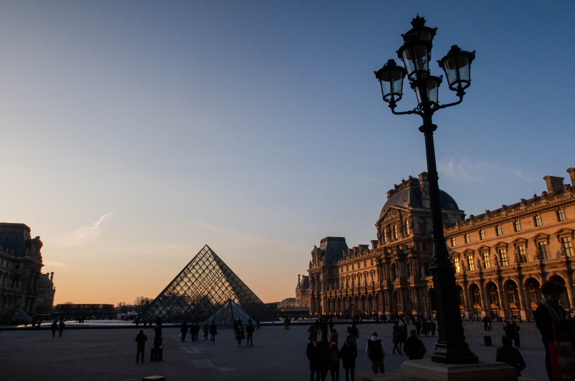 Entrada al Museo del Louvre - imagen 16