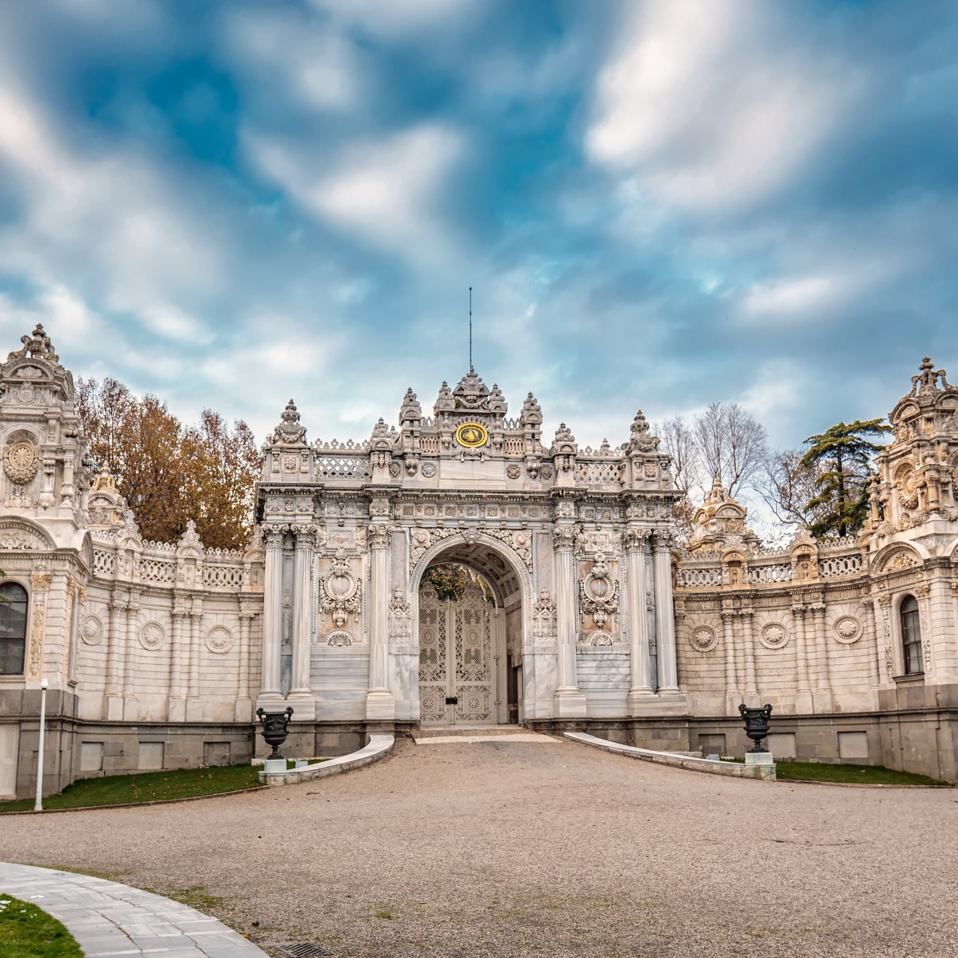 Entrada al Palacio de Dolmabahce - imagen 9