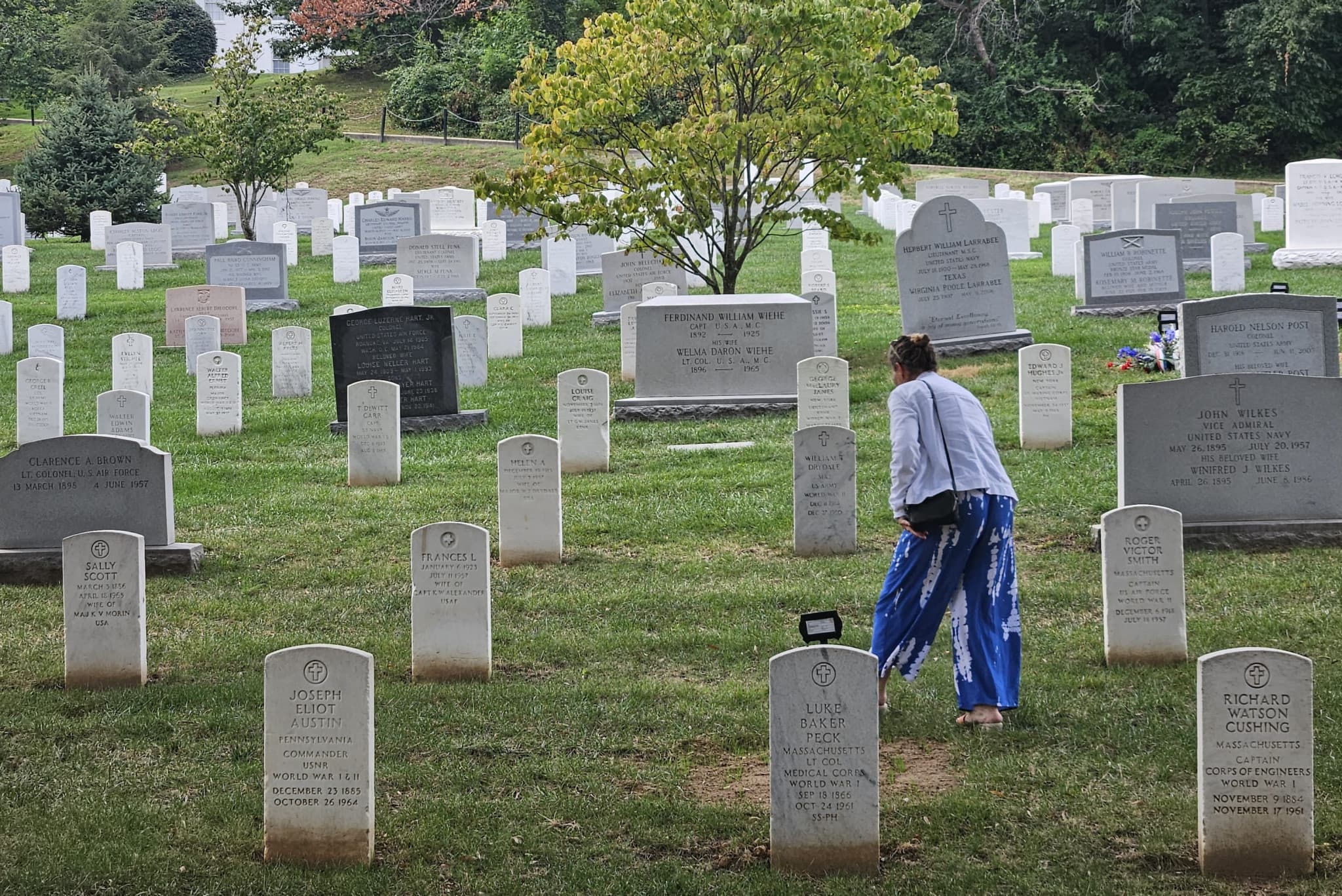 Arlington Cemetery Guided Tour with Changing of the Guard - image 9