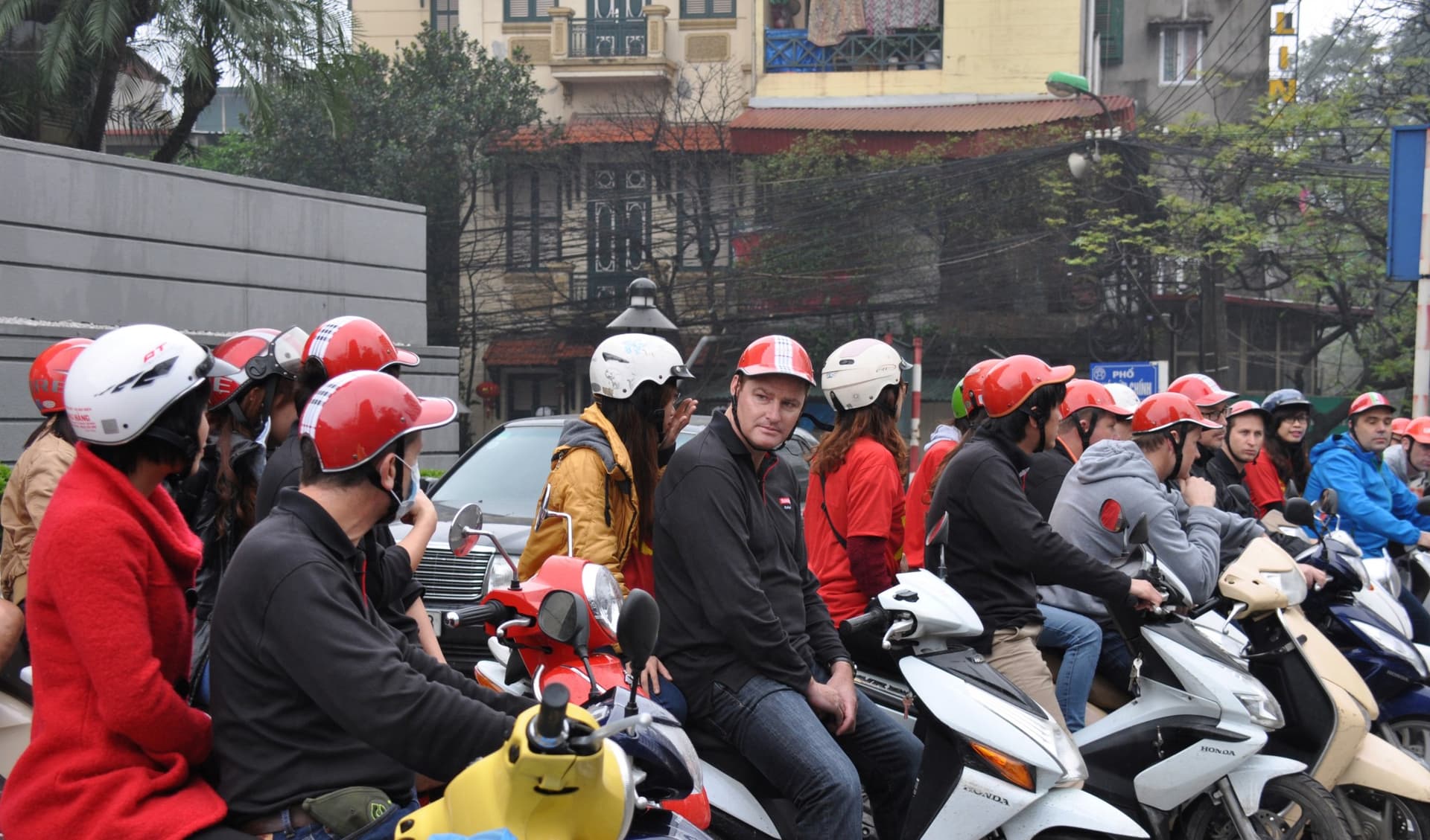 Hanoi Street Food Tour by Motorbike - imagen 2