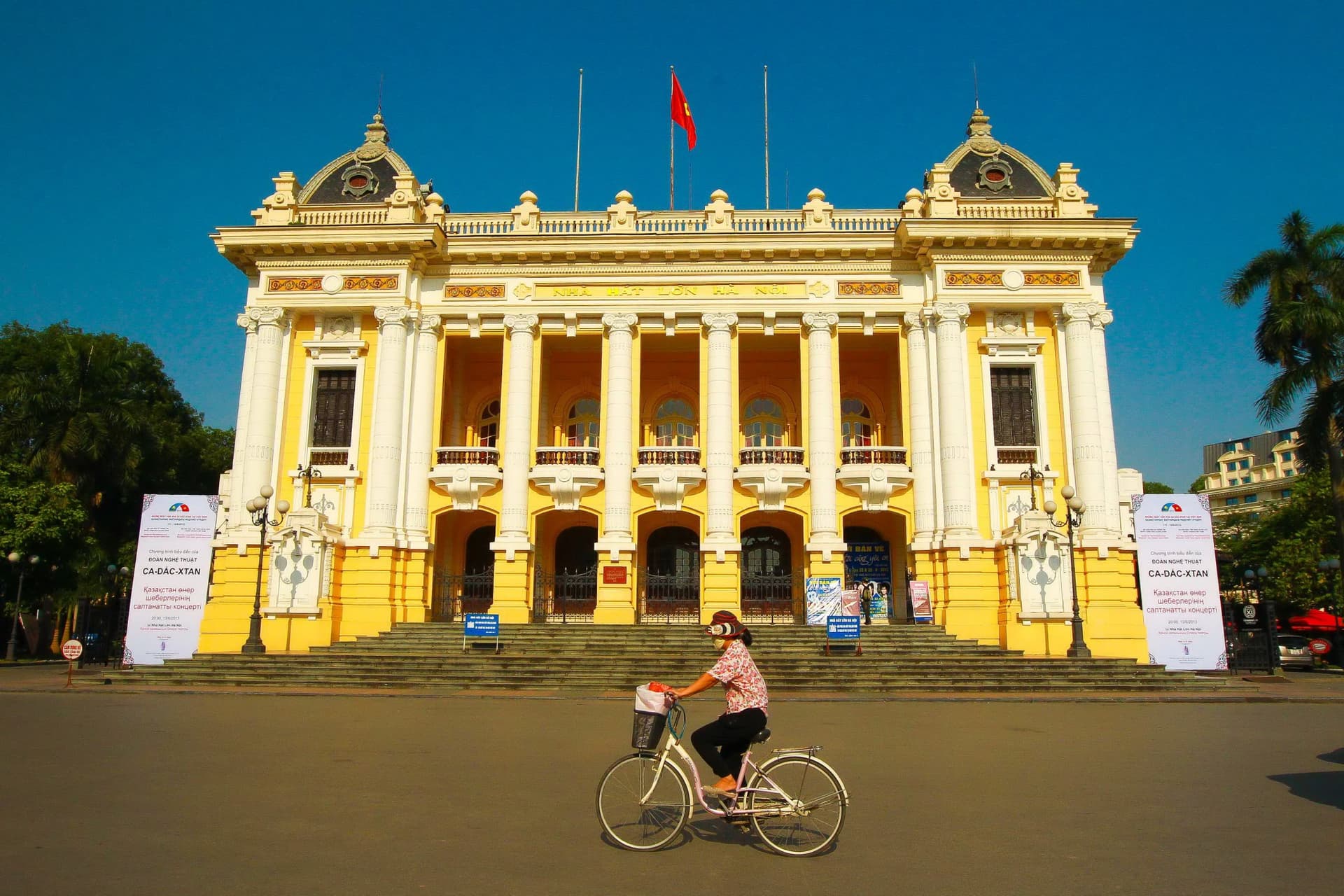 Hanoi Street Food Tour by Motorbike - imagen 4