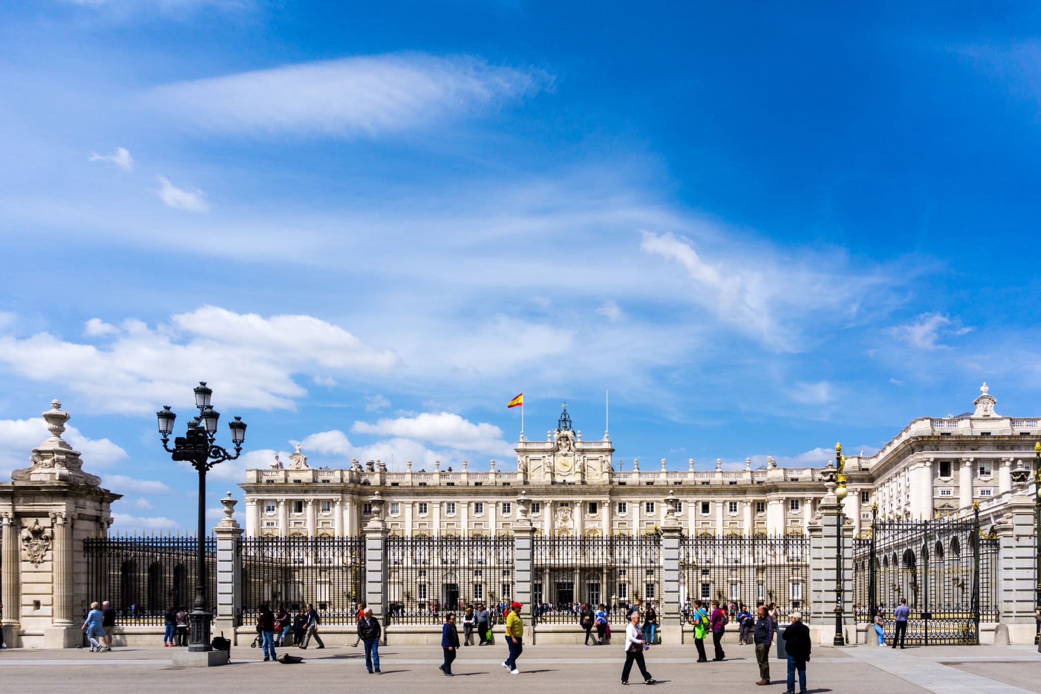 Royal Palace of Madrid Skip-the-Line Guided Tour - image 2