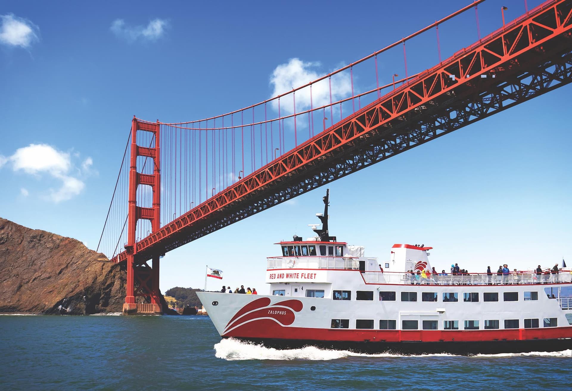 San Francisco Bay 1.5 Hour Bridge to Bridge Sightseeing Boat Cruise by Red and White Fleet - imagen 2