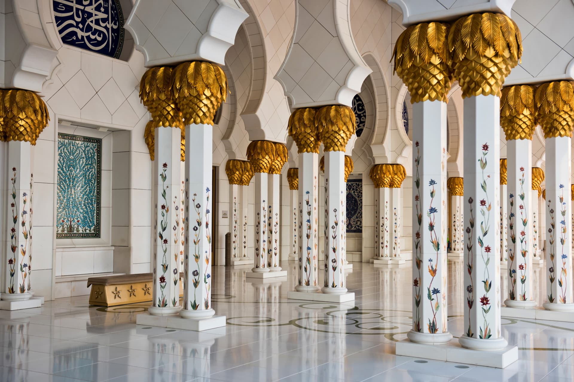 Sheikh Zayed Grand Mosque and Louvre Abu Dhabi Tour from Dubai - image 6