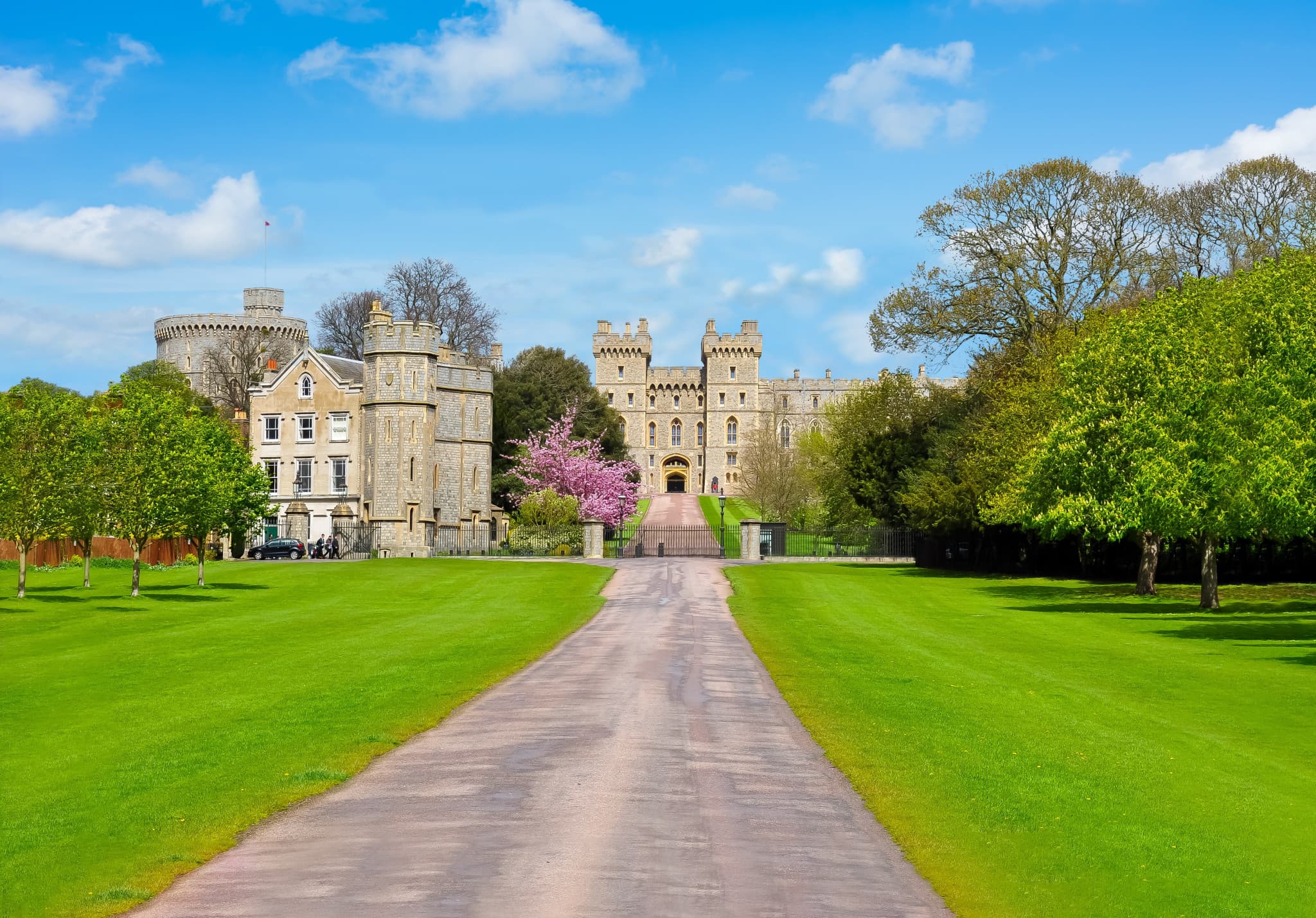 Windsor Castle, Stonehenge, and Oxford Tour from London - image 11