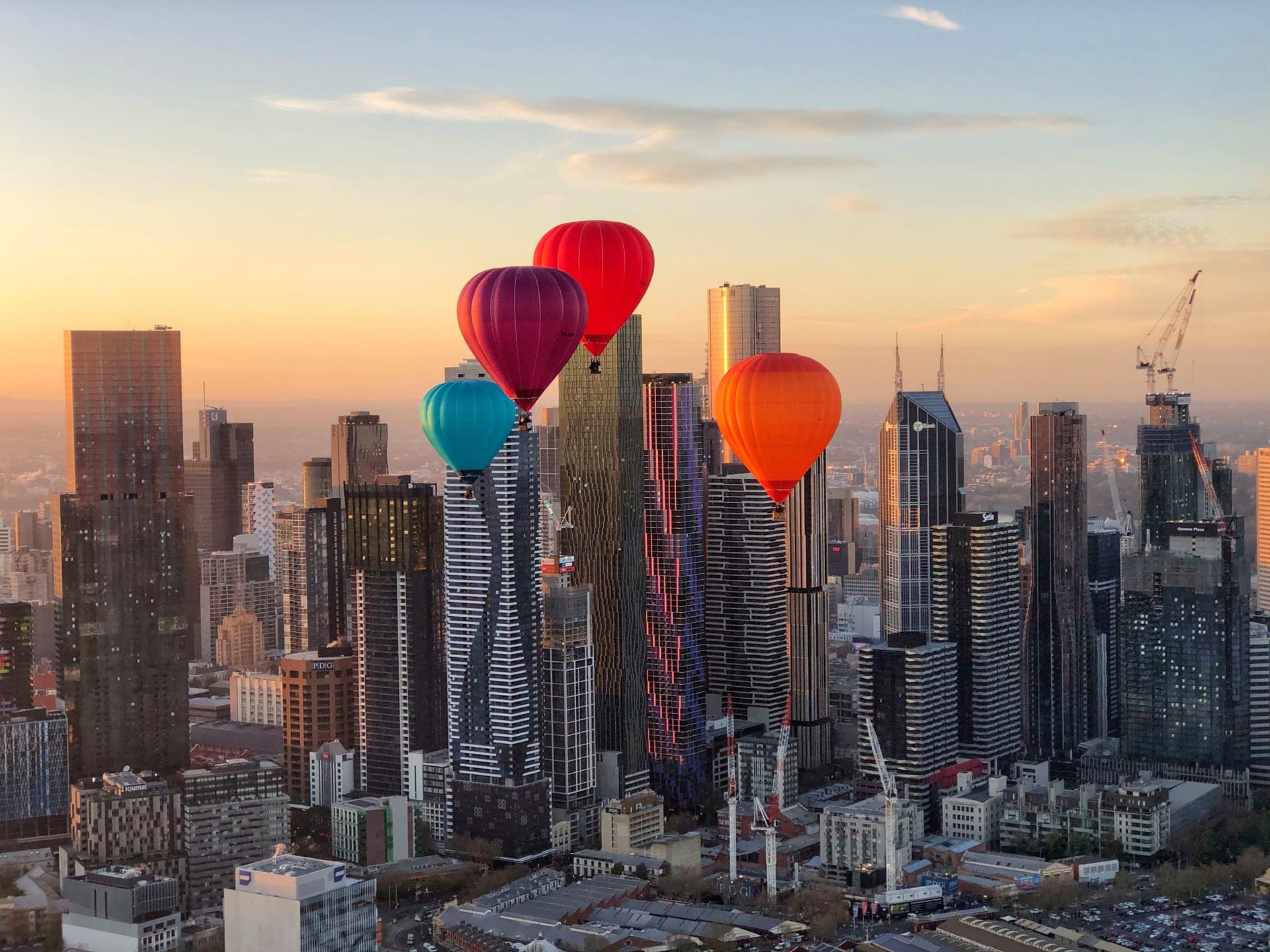 Sunrise Hot Air Balloon Flight over Melbourne with Photos - imagen 2