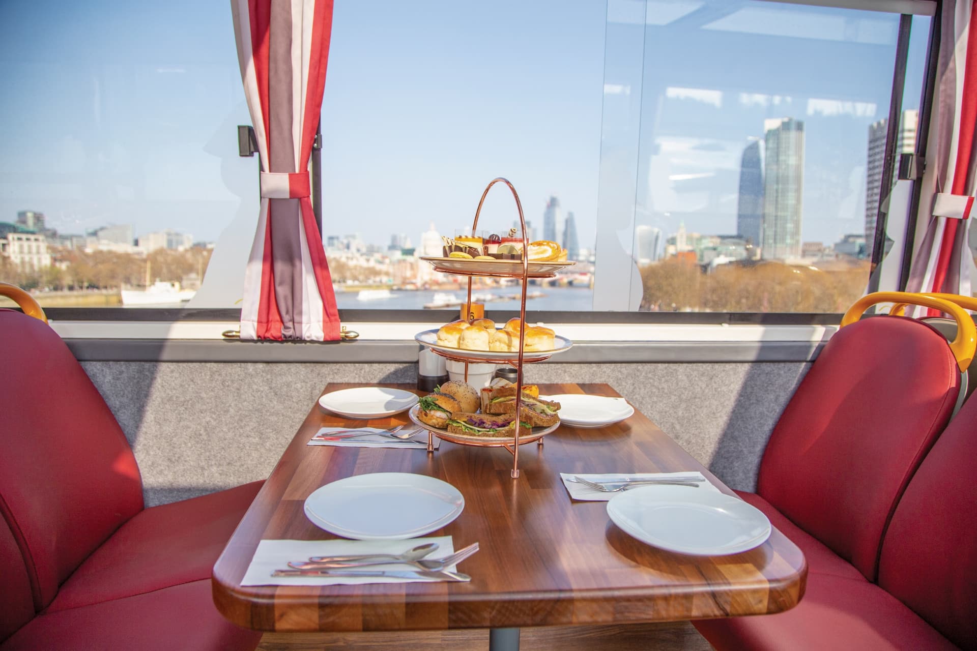 Afternoon Tea Bus with Panoramic Tour of London - image 8