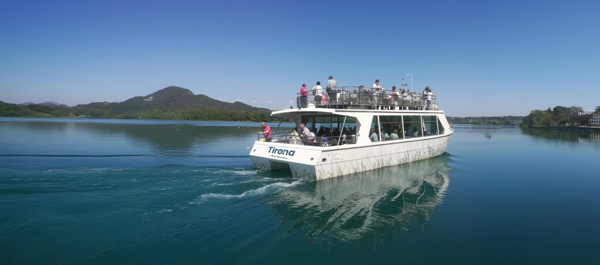 Girona: Lake of Banyoles Boat Tour - image 3
