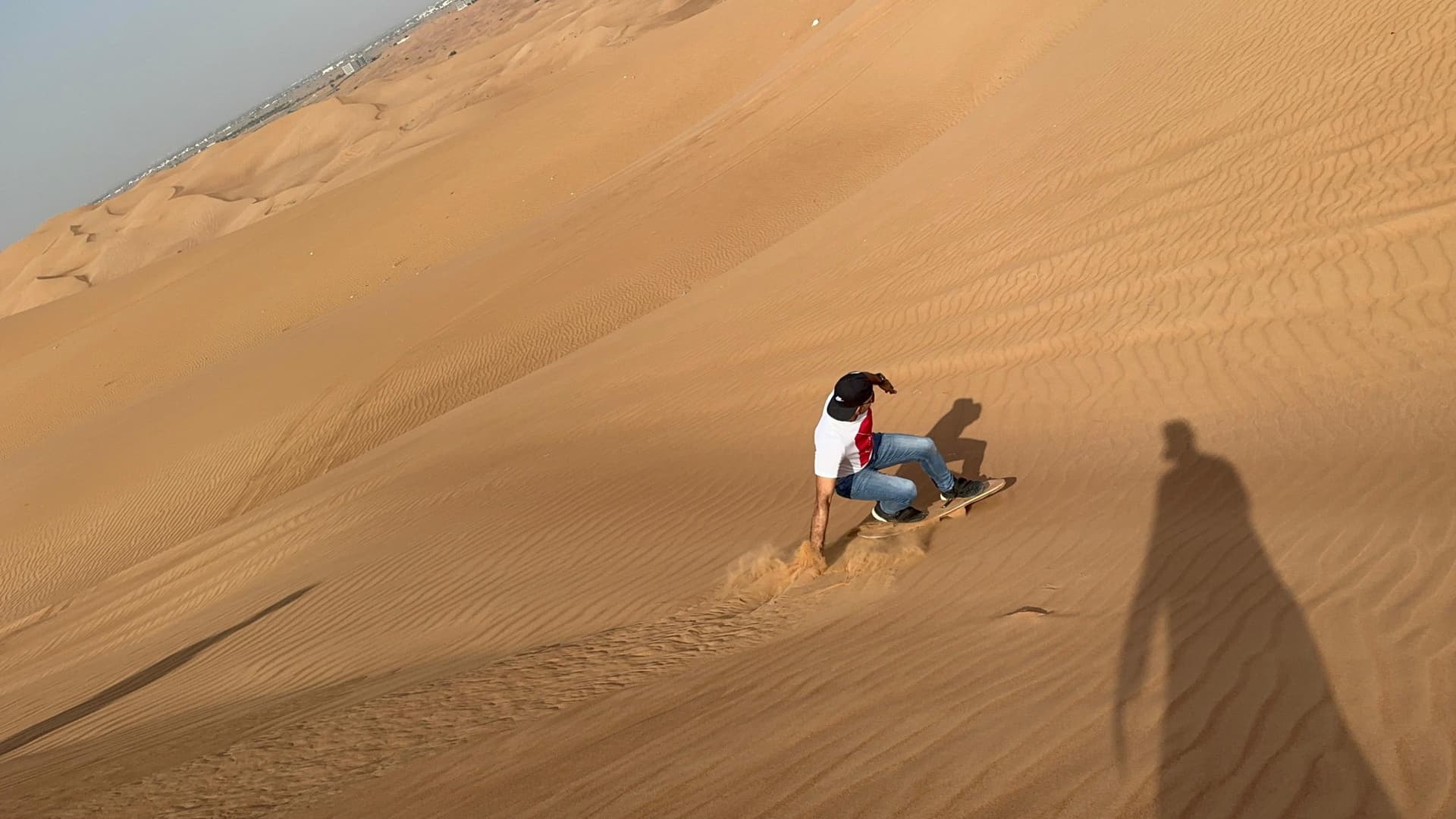 Dubai Desert Safari Tour with BBQ Dinner - imagen 2