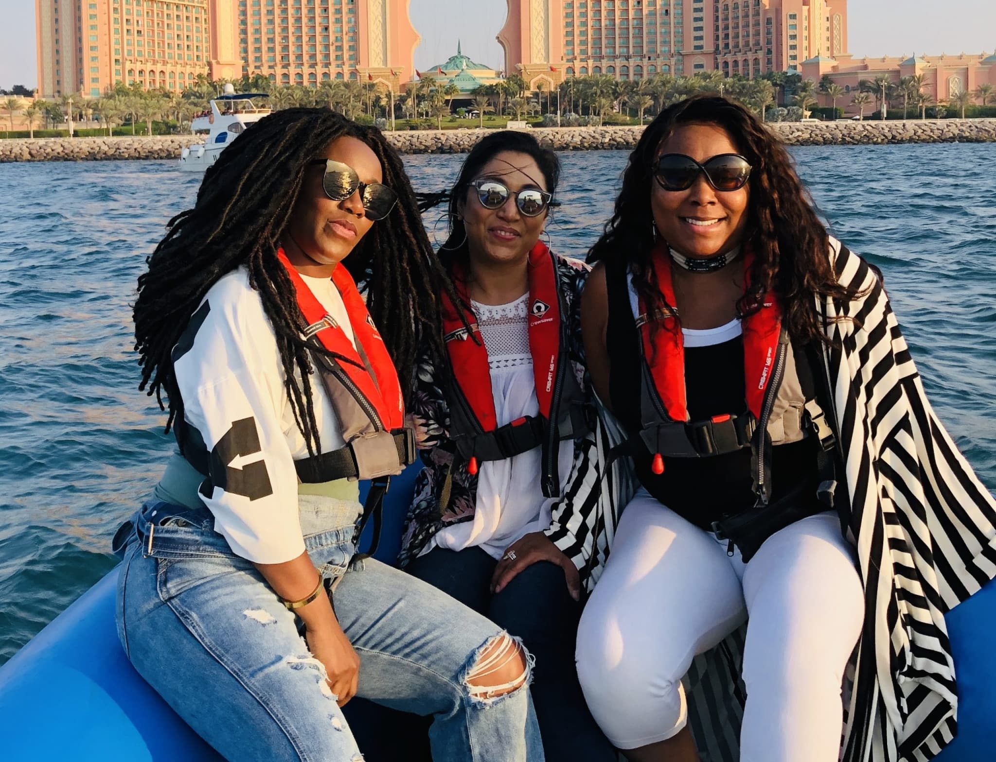 Sightseeing Speedboat Tour: Burj Al Arab, Jumeirah, and Atlantis - image 4