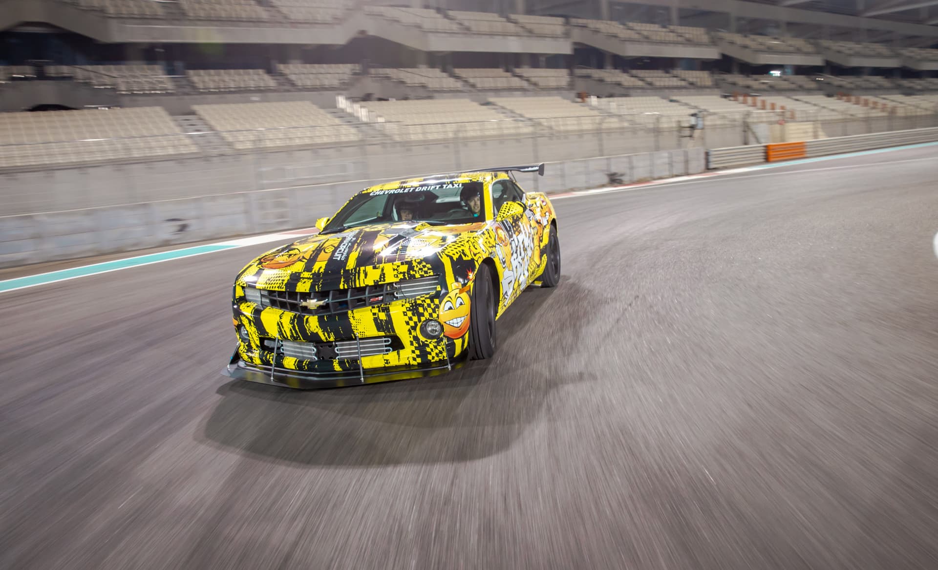 Yas Marina Circuit Chevrolet Drift Taxi Passenger Experience - imagen 3
