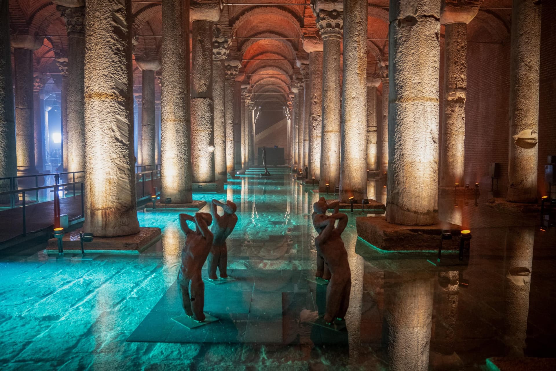 COMBO: Hagia Sophia Grand Mosque + Basilica Cistern + Topkapi Palace Tickets - image 3