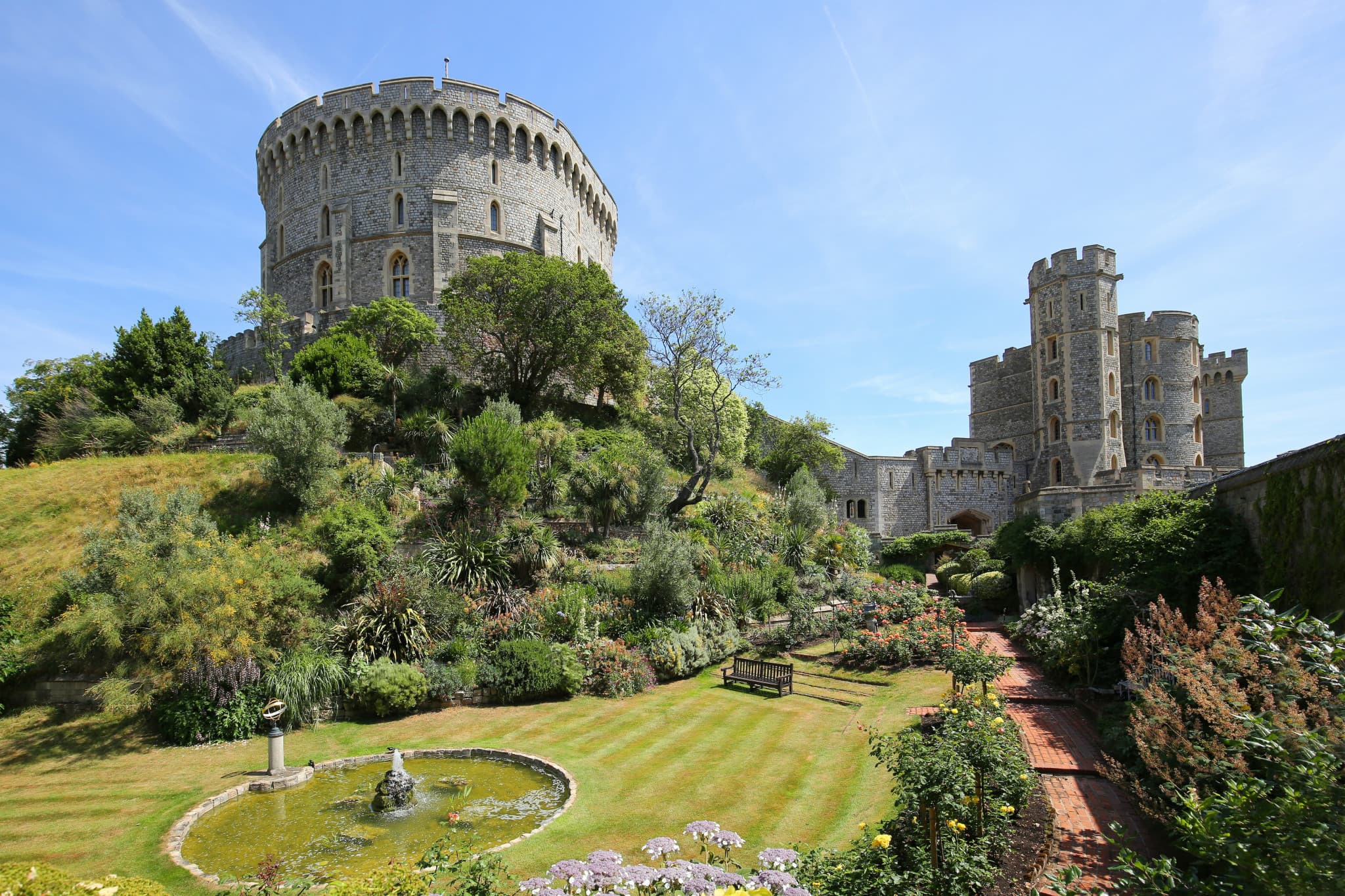 Windsor Castle, Stonehenge, and Oxford Tour from London - main image