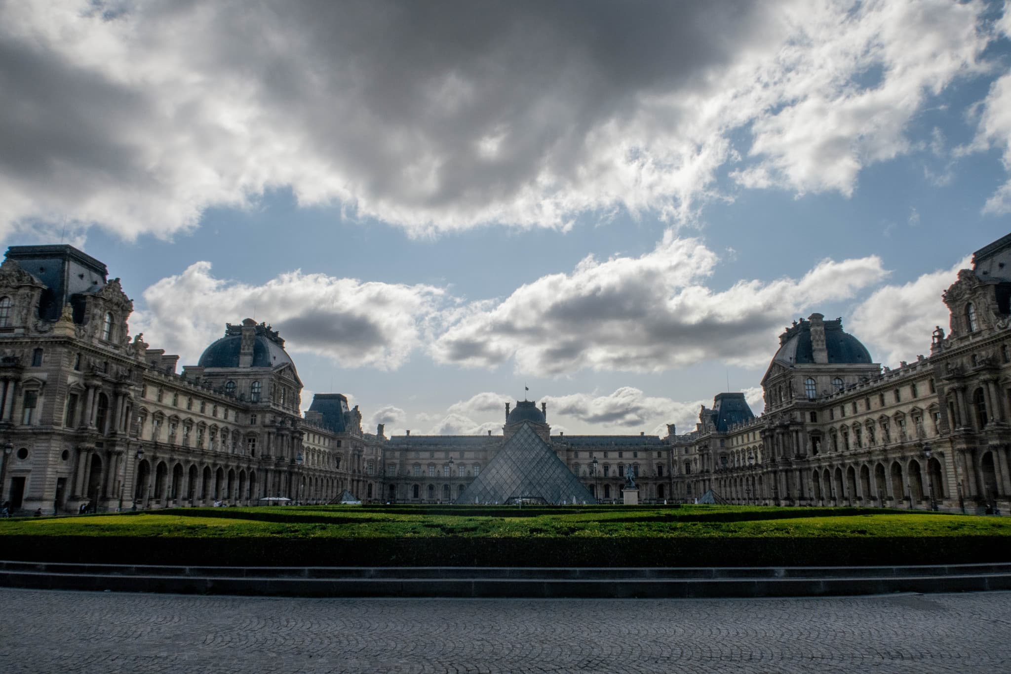 Louvre Museum Ticket - image 17