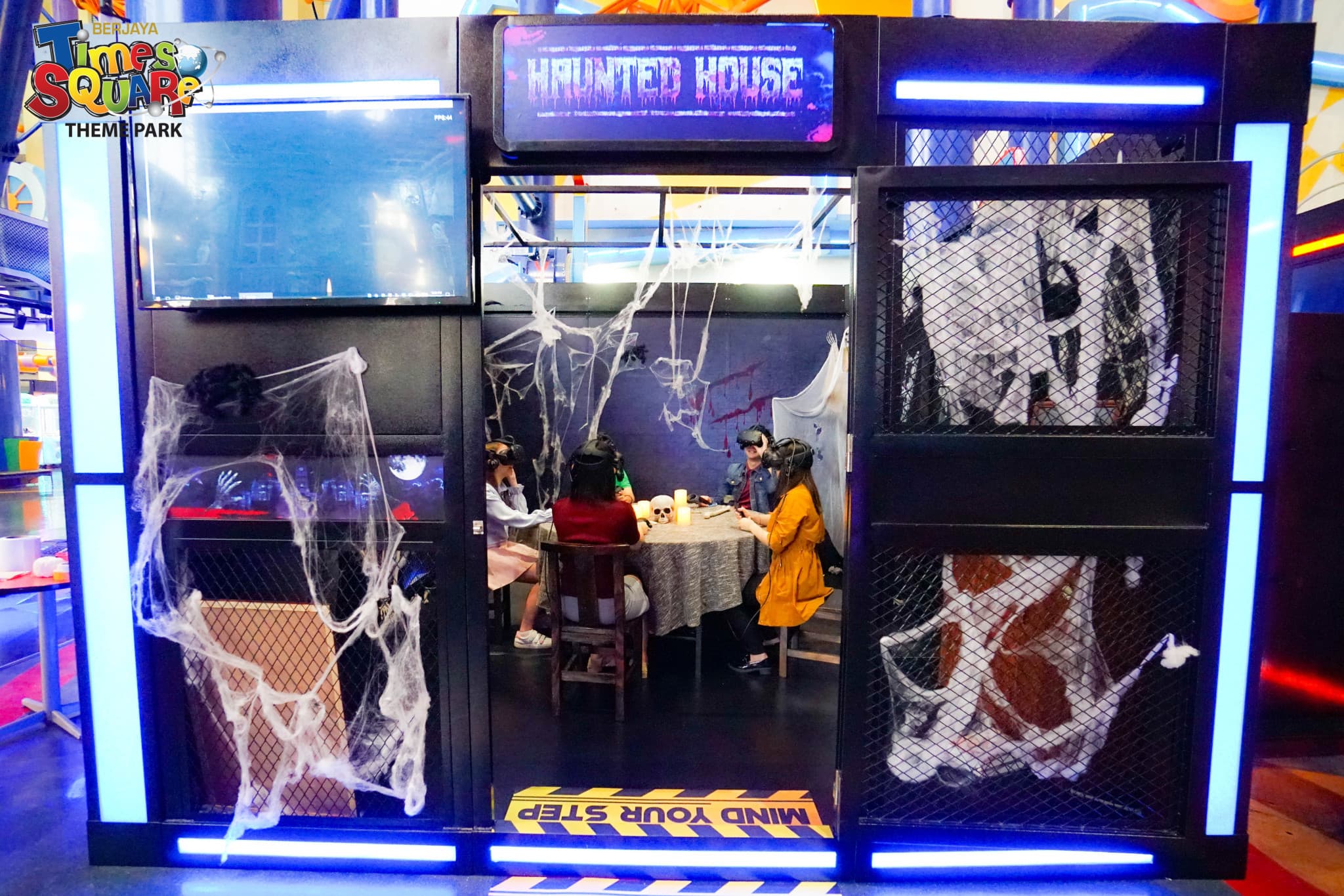 Berjaya Times Square Theme Park Ticket - image 6